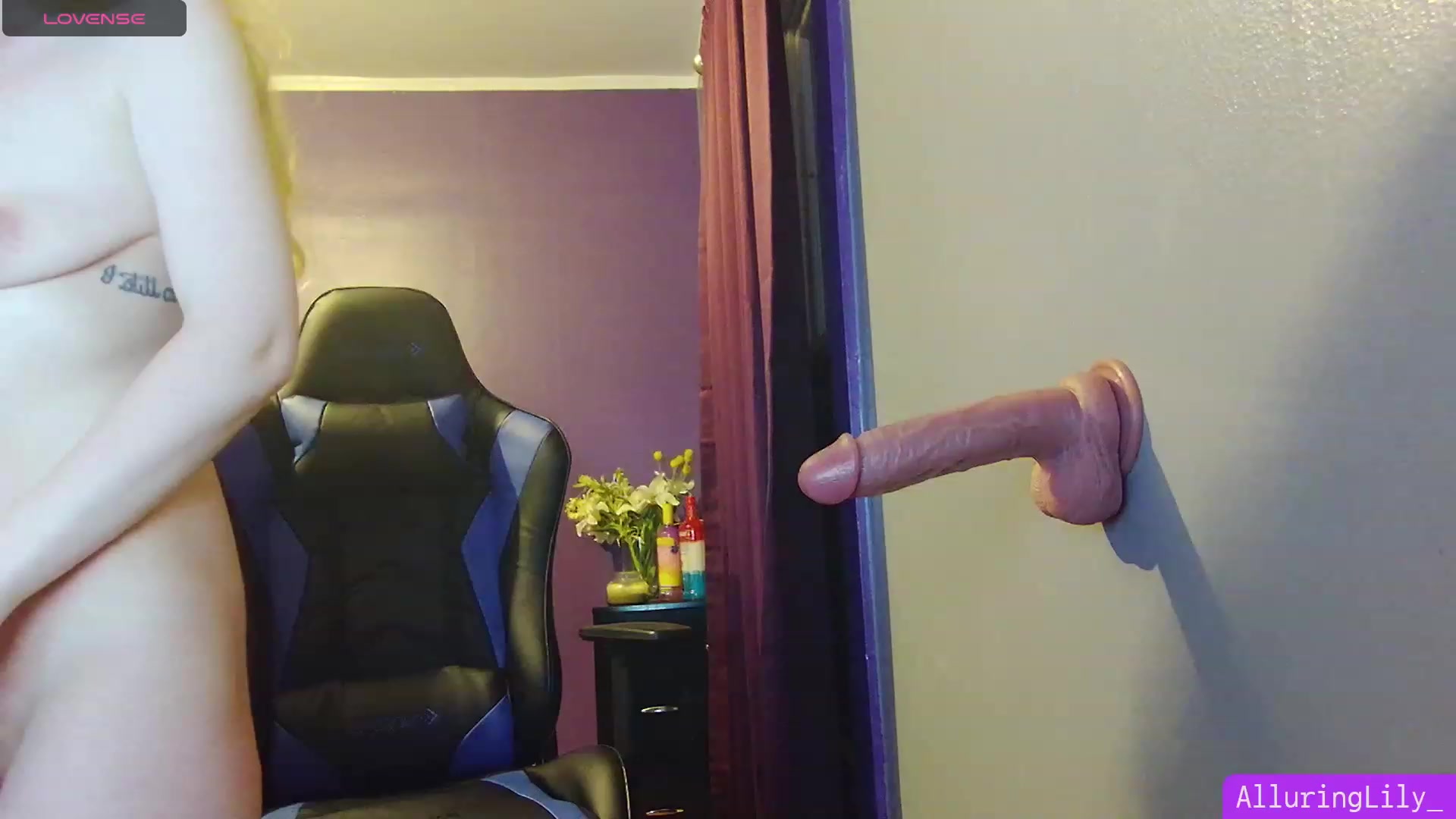 Gallery image thumbnail from AlluringLily_'s myfreecams stream on, 10/21/2023, 05:57 image 15 of 20
