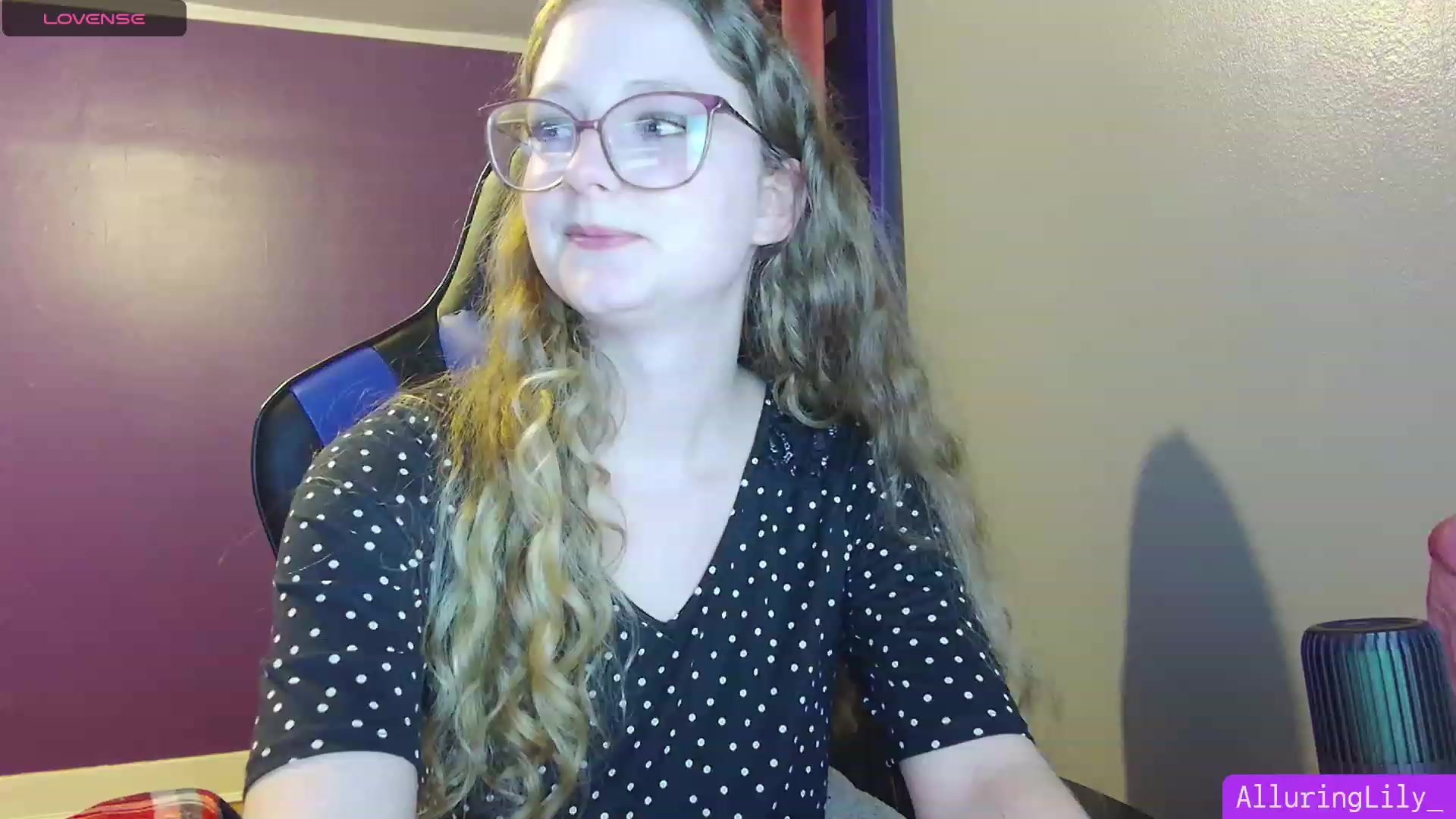 Gallery image thumbnail from AlluringLily_'s myfreecams stream on, 10/21/2023, 05:57 image 2 of 20