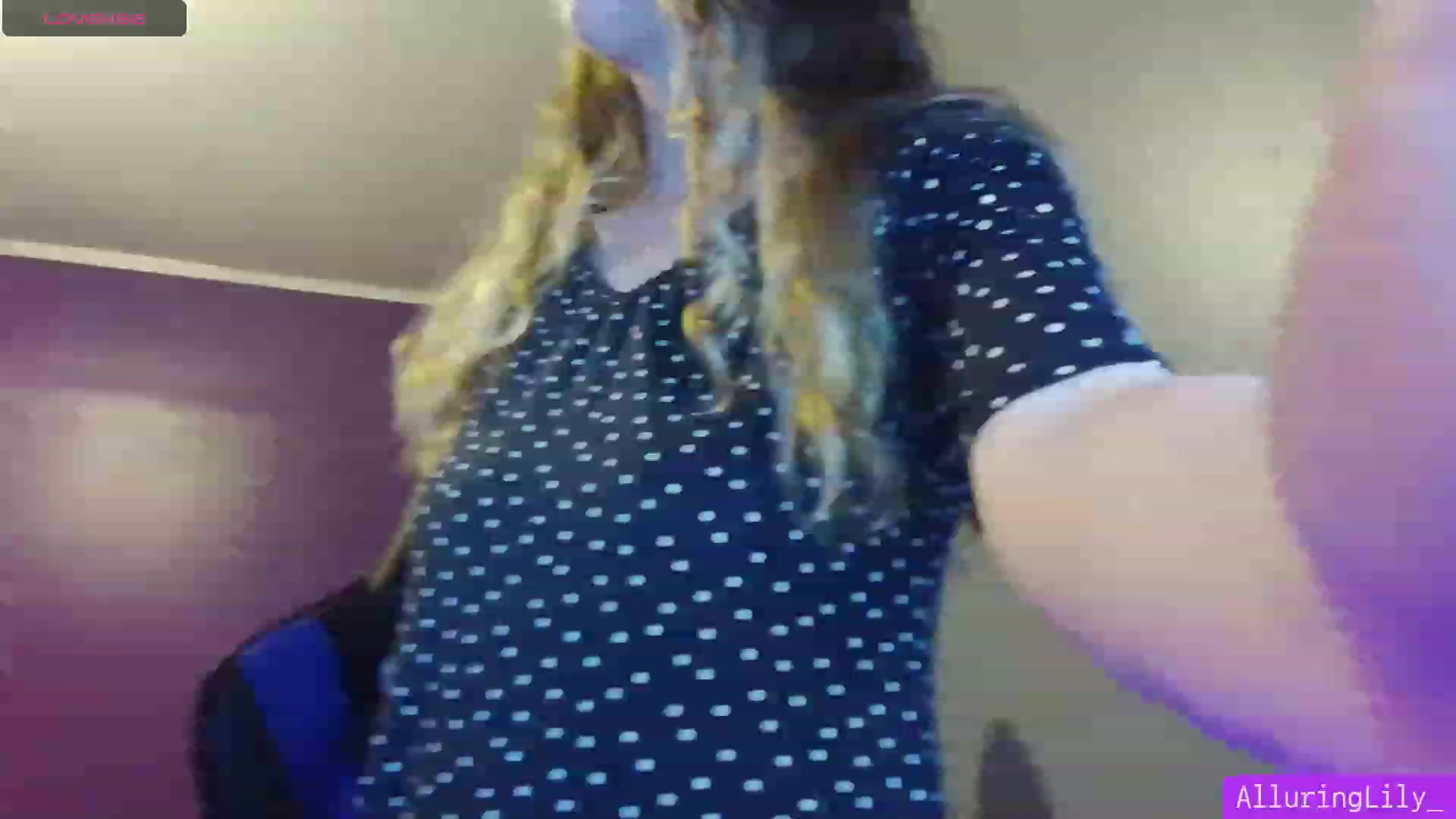 Gallery image thumbnail from AlluringLily_'s myfreecams stream on, 10/21/2023, 05:57 image 7 of 20