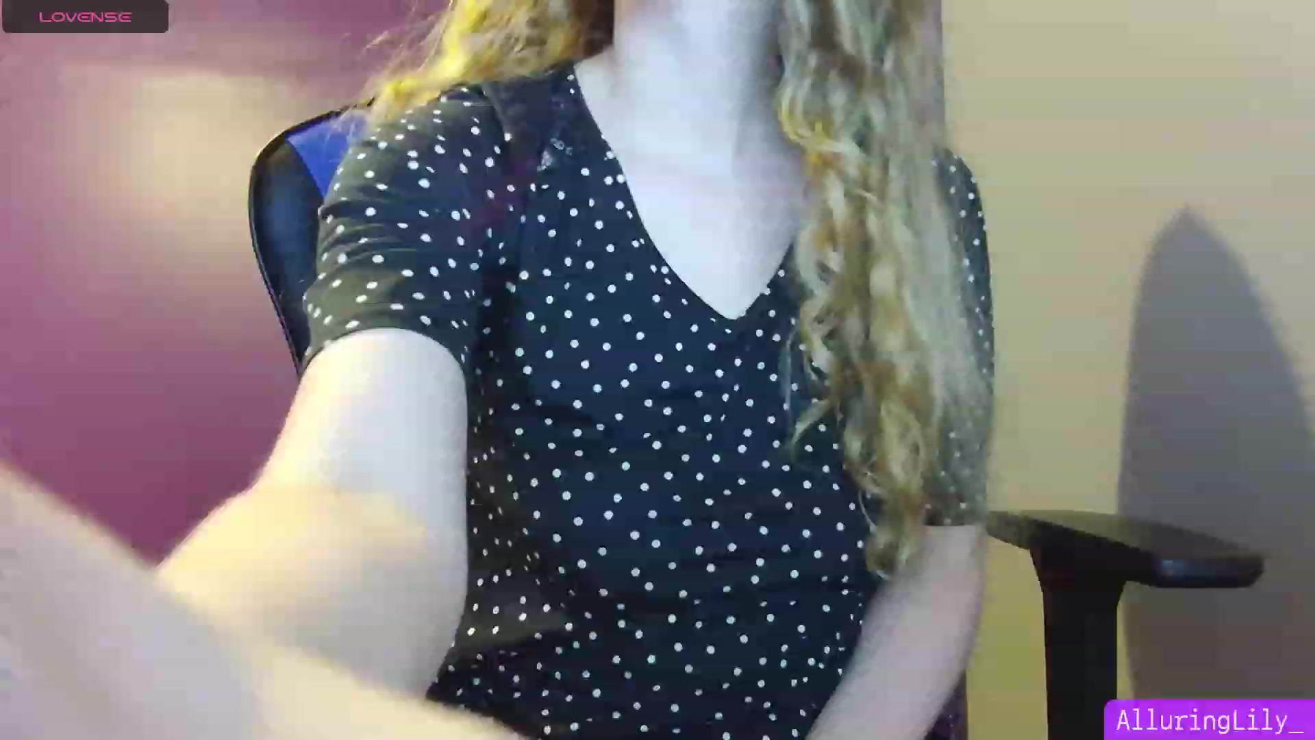 Gallery image thumbnail from AlluringLily_'s myfreecams stream on, 10/21/2023, 05:57 image 8 of 20