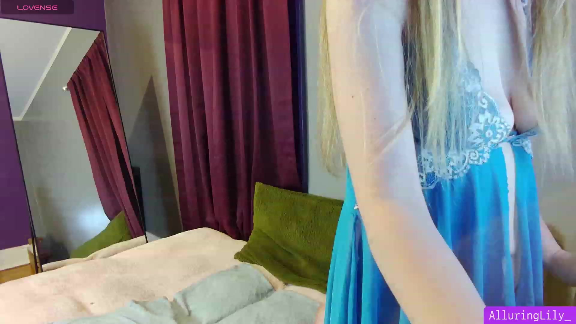 Gallery image thumbnail from AlluringLily_'s myfreecams stream on, 11/22/2023, 22:50 image 3 of 20