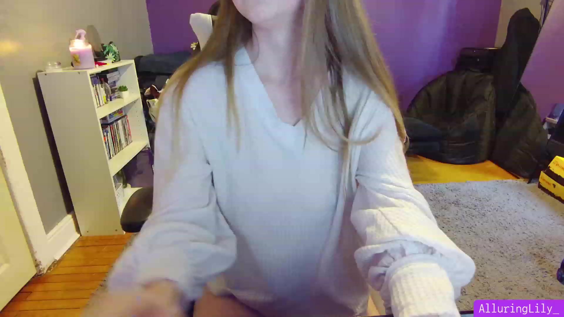 Gallery image thumbnail from AlluringLily_'s myfreecams stream on, 12/05/2023, 19:05 image 9 of 20