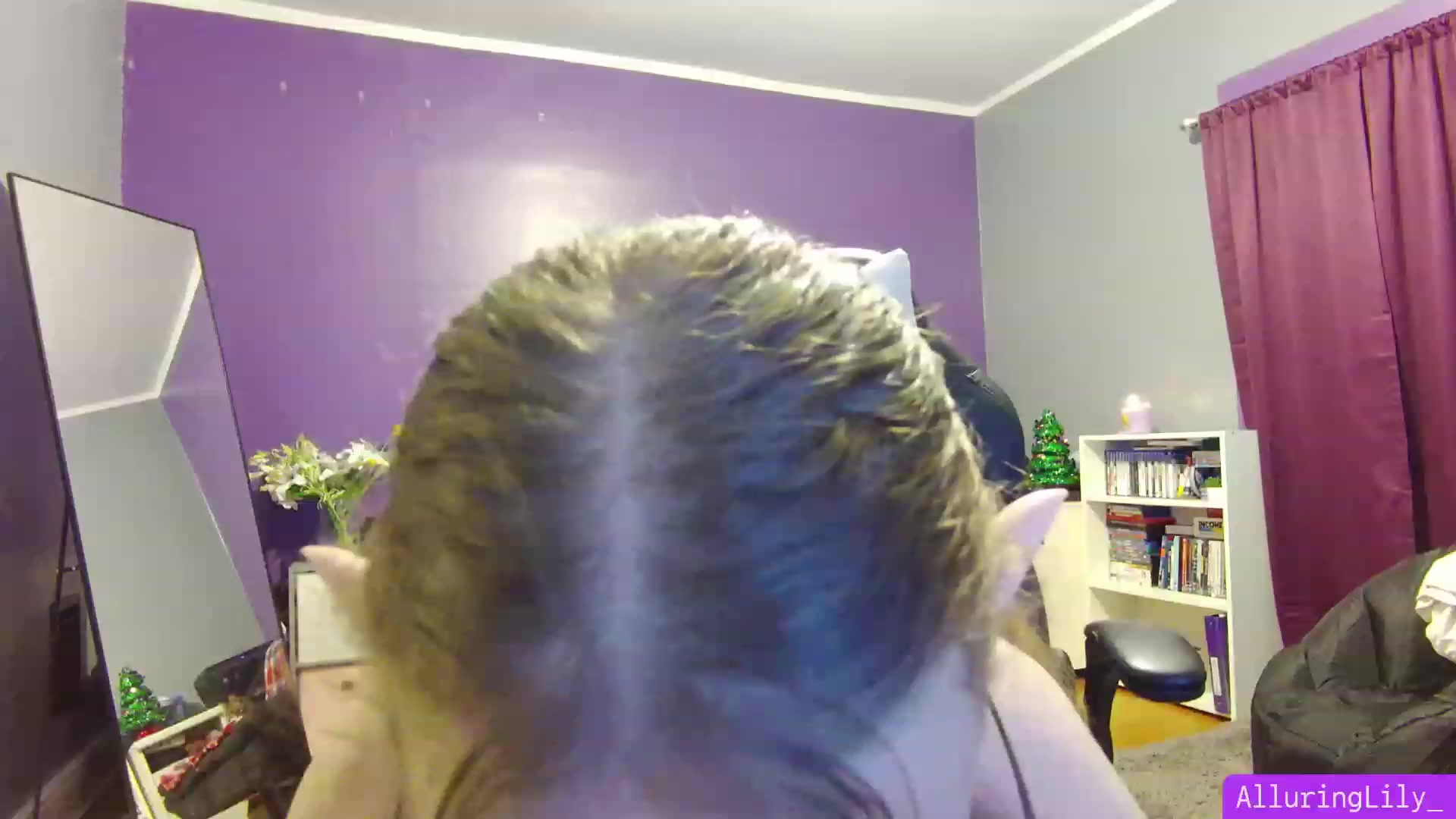 Gallery image thumbnail from AlluringLily_'s myfreecams stream on, 12/07/2023, 02:58 image 12 of 20