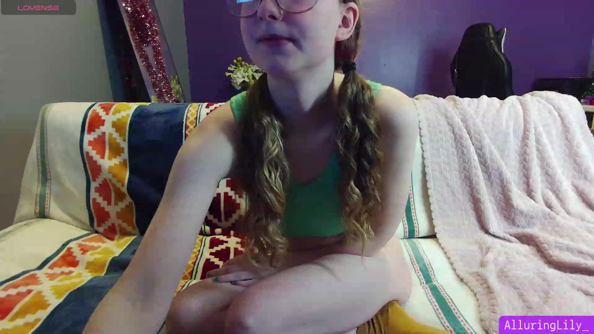 Gallery image thumbnail from AlluringLily_'s myfreecams stream on, 12/18/2023, 02:12 image 4 of 20