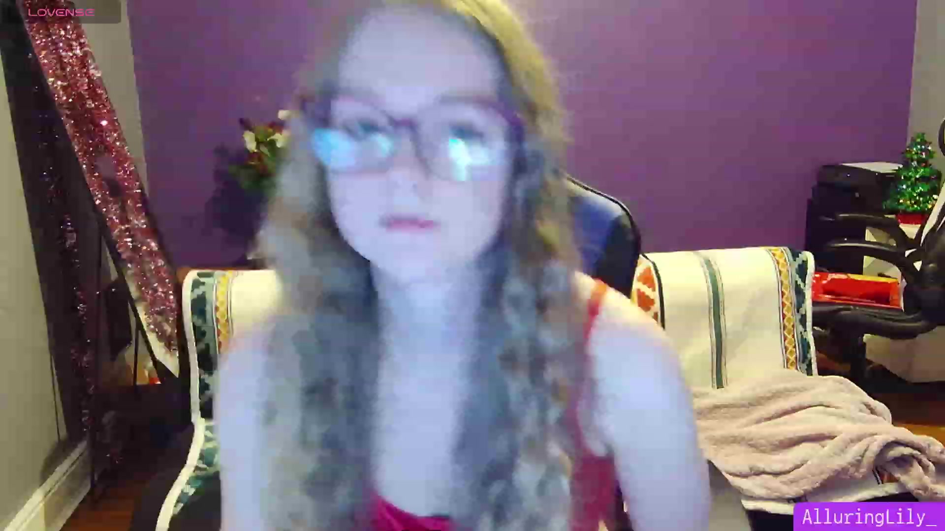 Gallery image thumbnail from AlluringLily_'s myfreecams stream on, 12/24/2023, 02:41 image 3 of 20