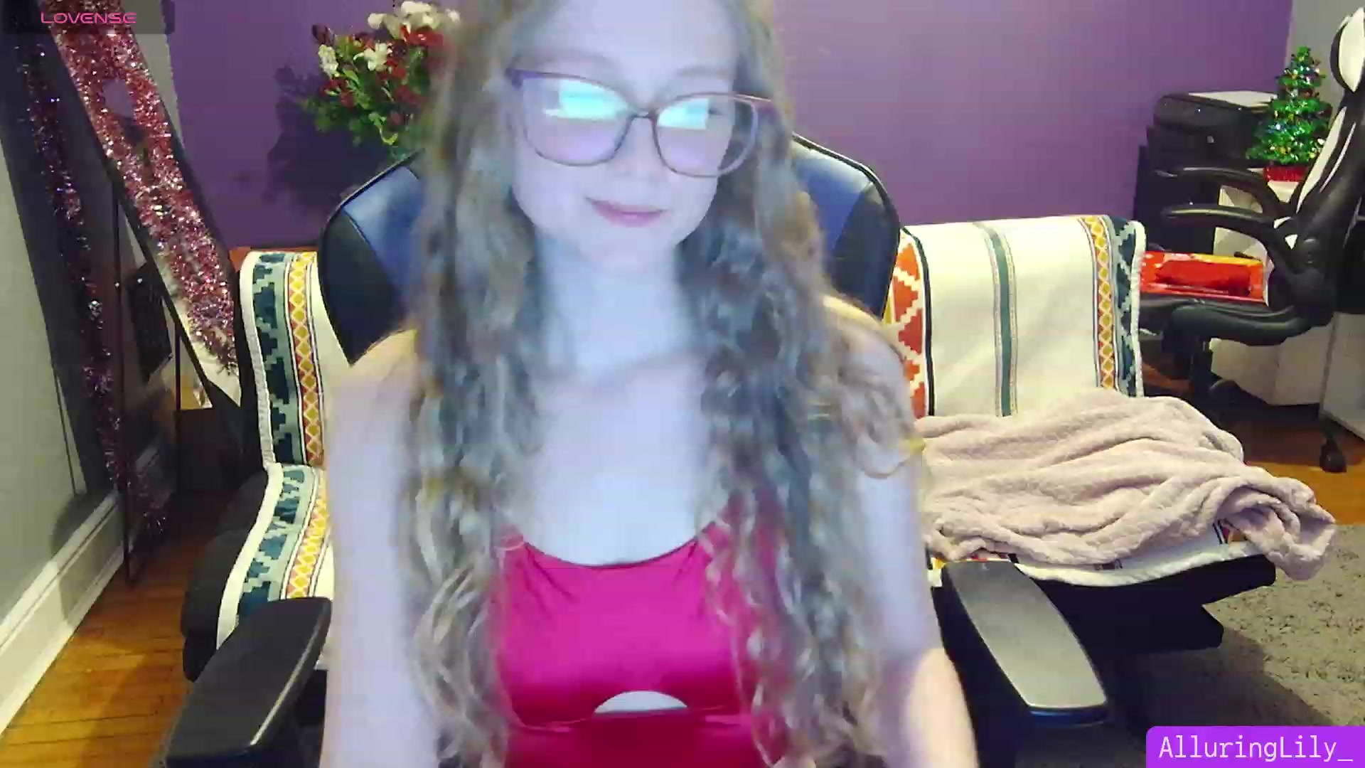 Gallery image thumbnail from AlluringLily_'s myfreecams stream on, 12/24/2023, 02:41 image 9 of 20