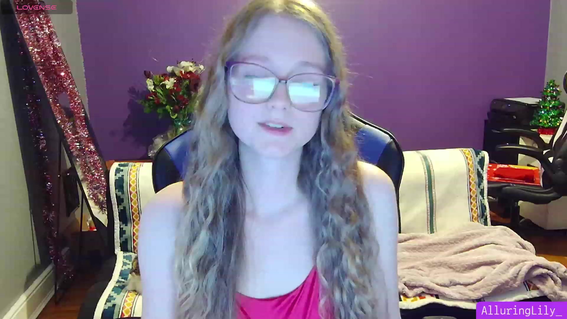 Gallery image thumbnail from AlluringLily_'s myfreecams stream on, 12/24/2023, 02:41 image 4 of 20