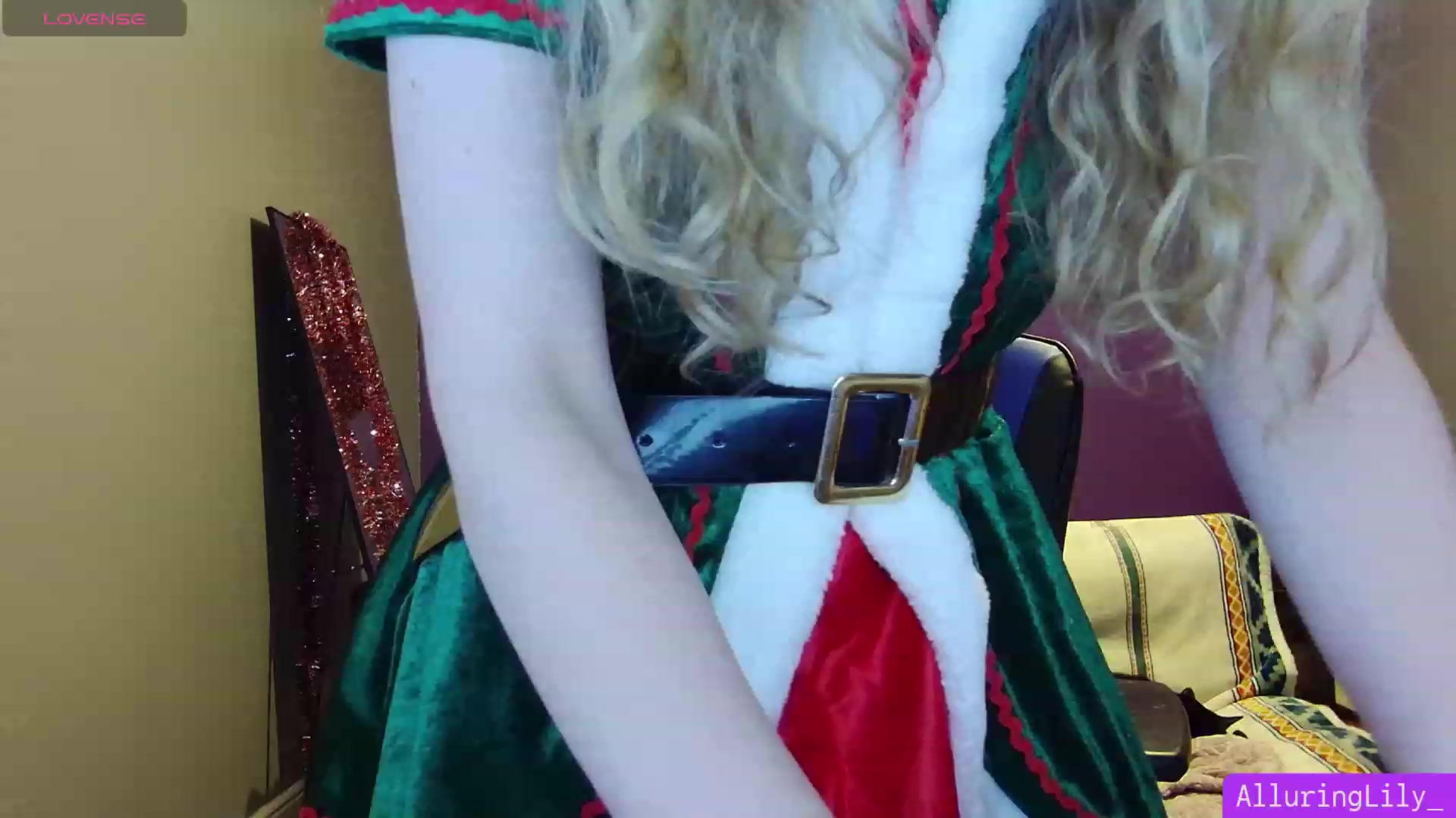 Gallery image thumbnail from AlluringLily_'s myfreecams stream on, 12/25/2023, 05:34 image 6 of 20