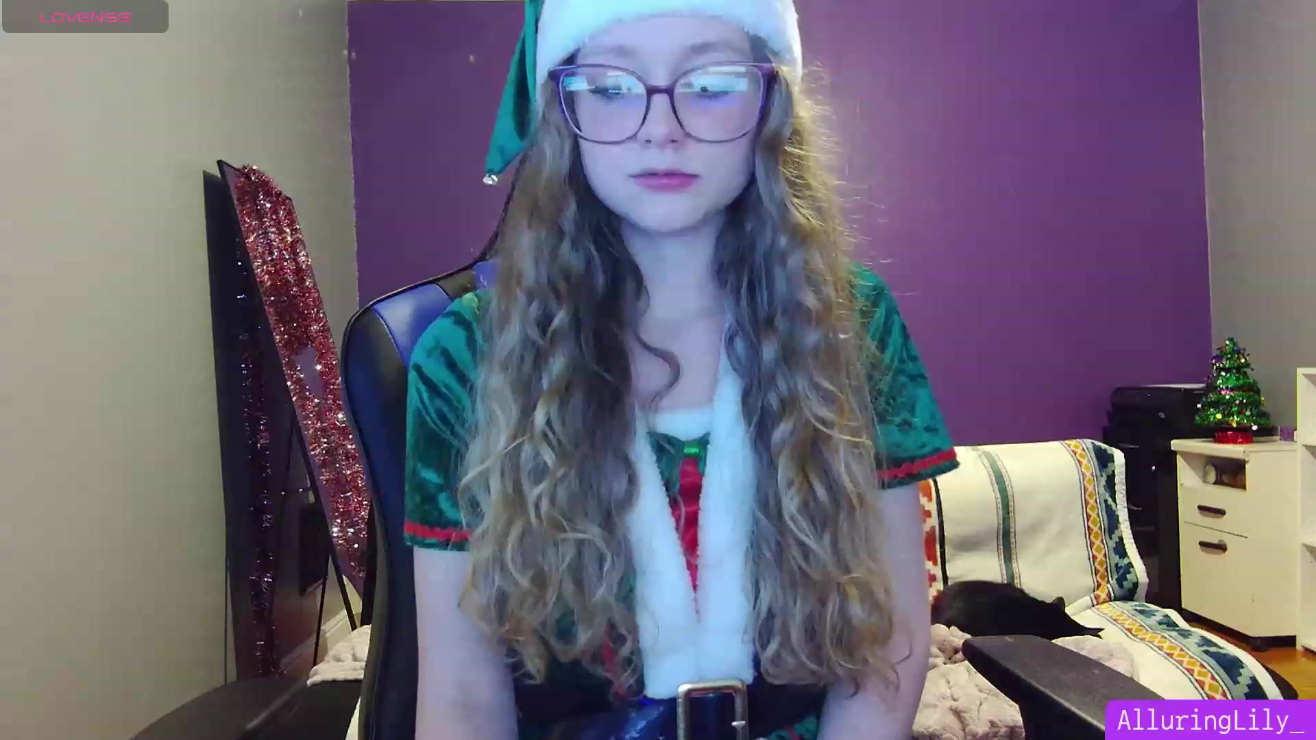 Gallery image thumbnail from AlluringLily_'s myfreecams stream on, 12/25/2023, 05:34 image 13 of 20