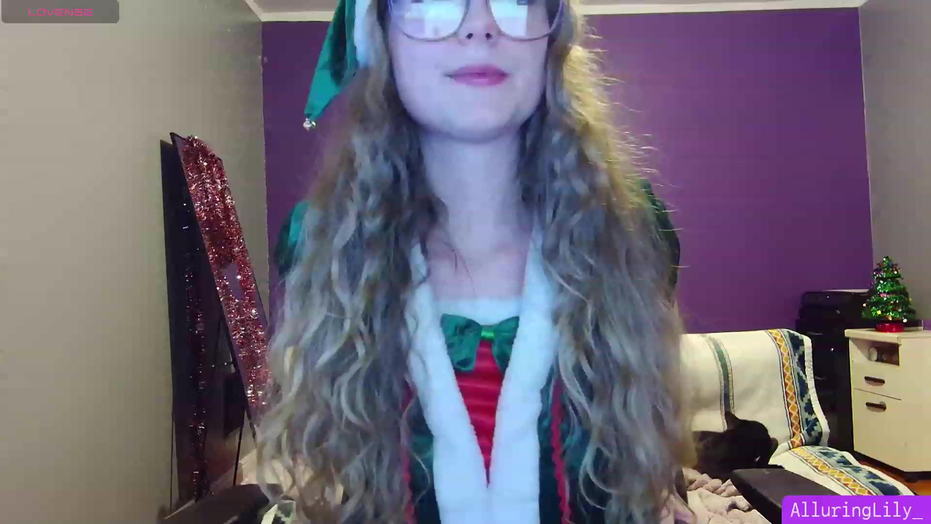 Gallery image thumbnail from AlluringLily_'s myfreecams stream on, 12/25/2023, 05:34 image 4 of 20