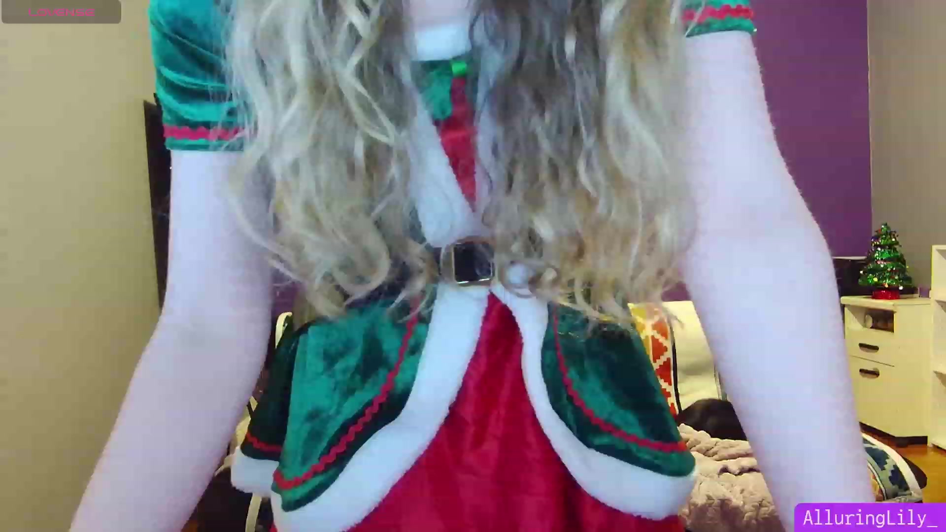 Gallery image thumbnail from AlluringLily_'s myfreecams stream on, 12/25/2023, 06:45 image 4 of 20
