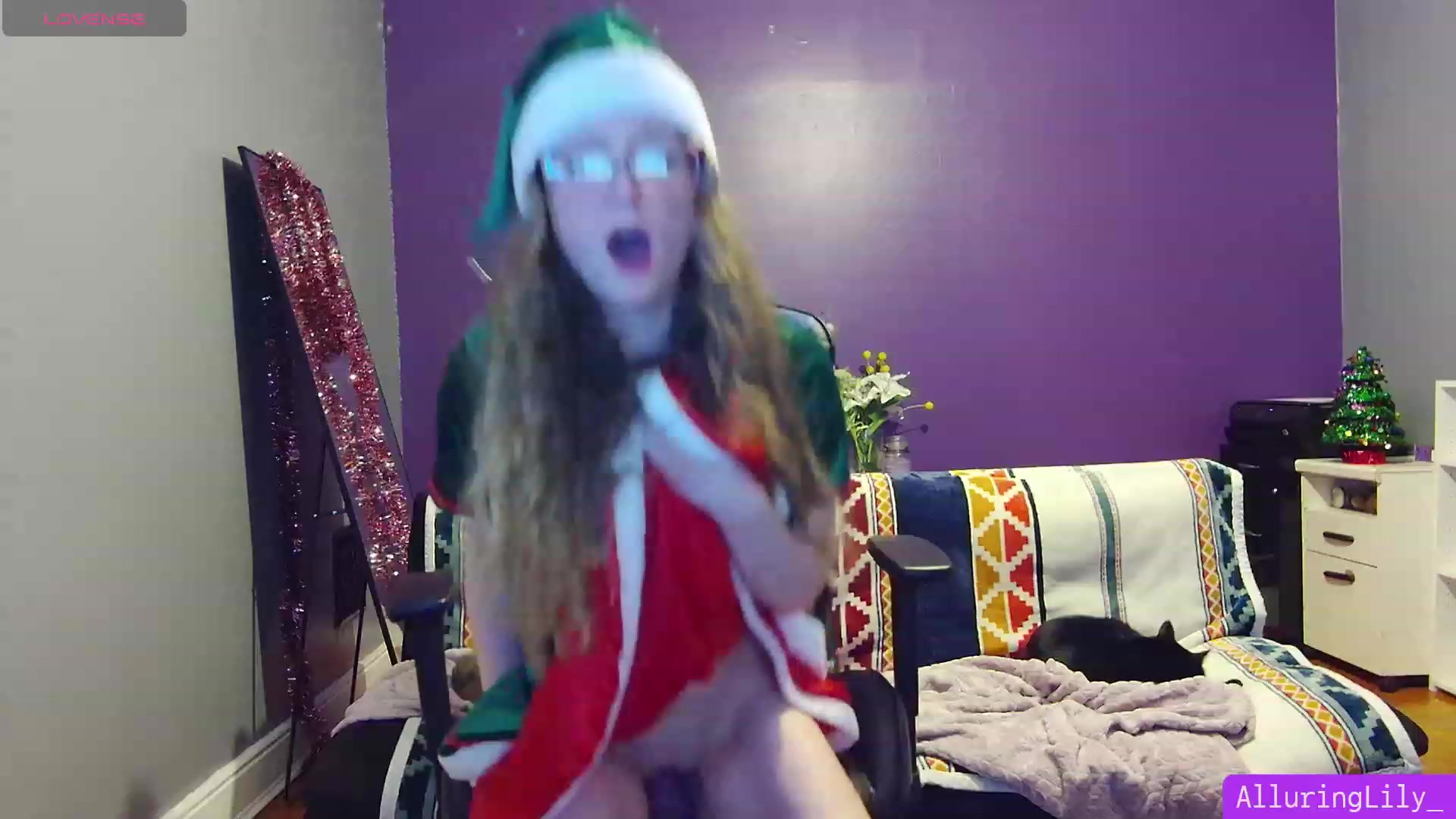 Gallery image thumbnail from AlluringLily_'s myfreecams stream on, 12/25/2023, 06:45 image 3 of 20