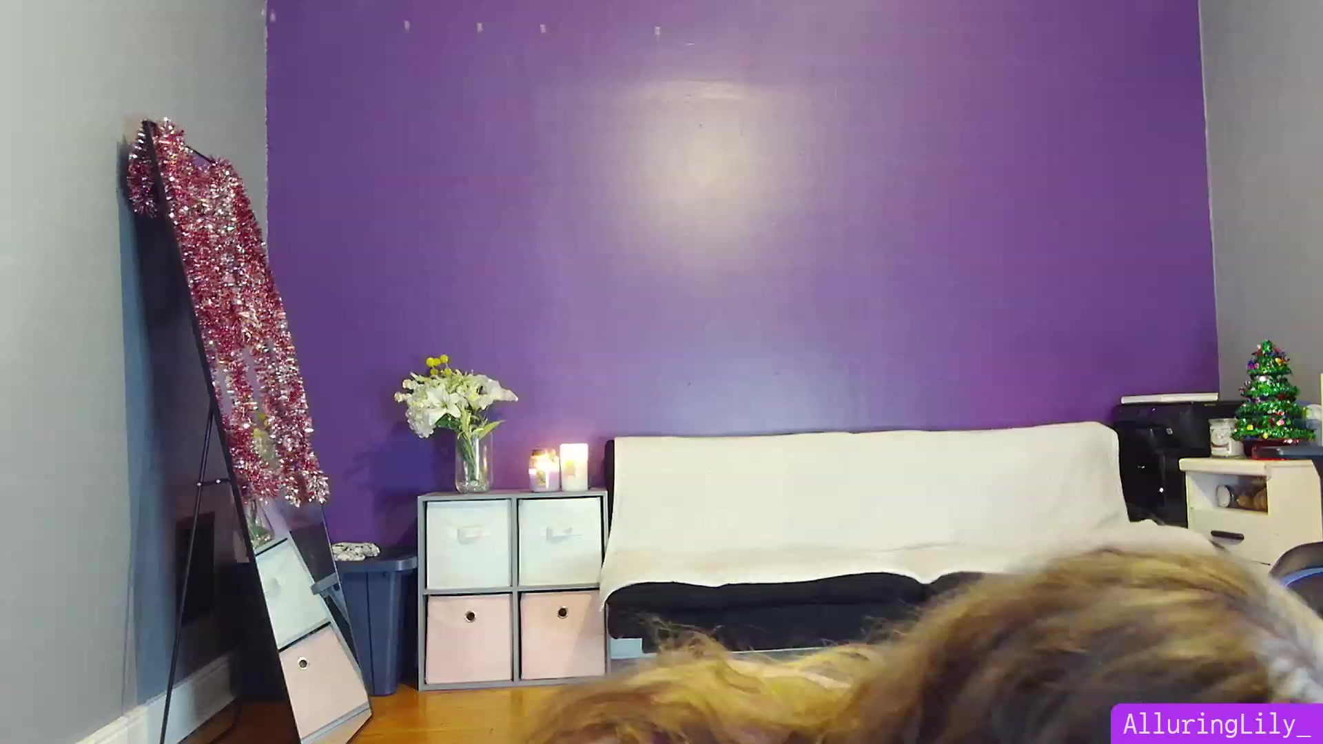 Gallery image thumbnail from AlluringLily_'s myfreecams stream on, 12/31/2023, 04:00 image 10 of 20