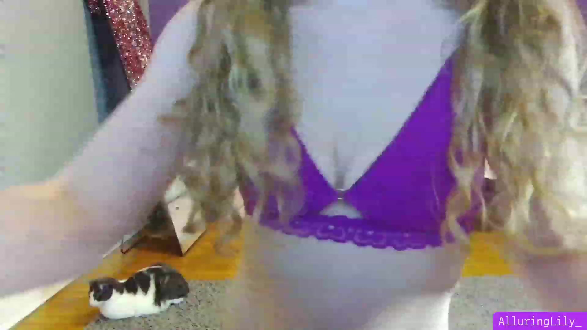 Gallery image thumbnail from AlluringLily_'s myfreecams stream on, 12/31/2023, 04:00 image 12 of 20