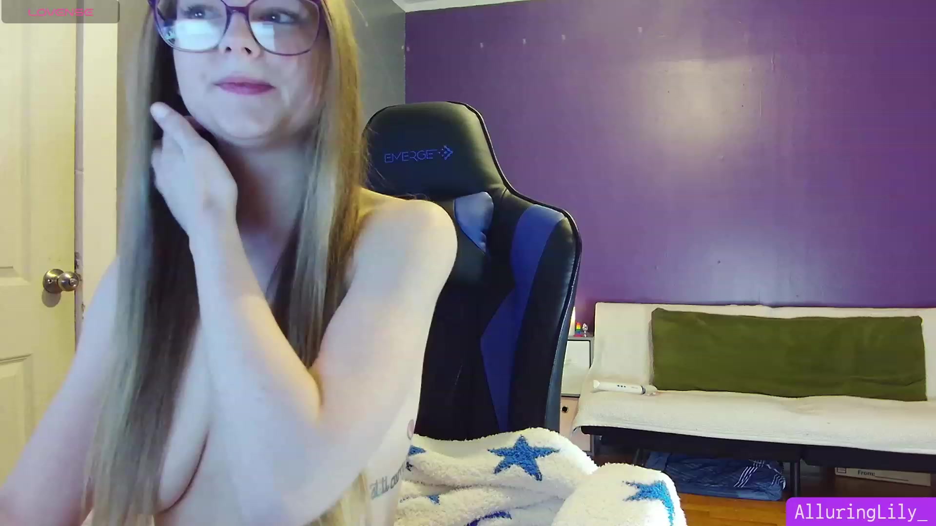 Gallery image thumbnail from AlluringLily_'s myfreecams stream on, 01/07/2024, 05:34 image 7 of 20