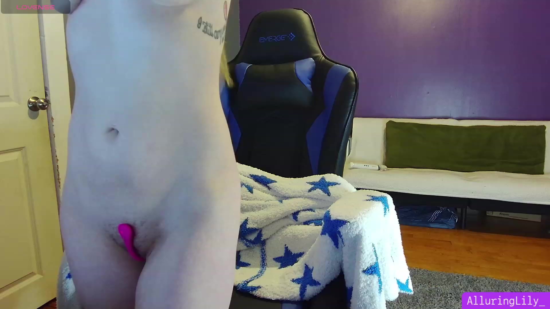 Gallery image thumbnail from AlluringLily_'s myfreecams stream on, 01/07/2024, 05:34 image 6 of 20