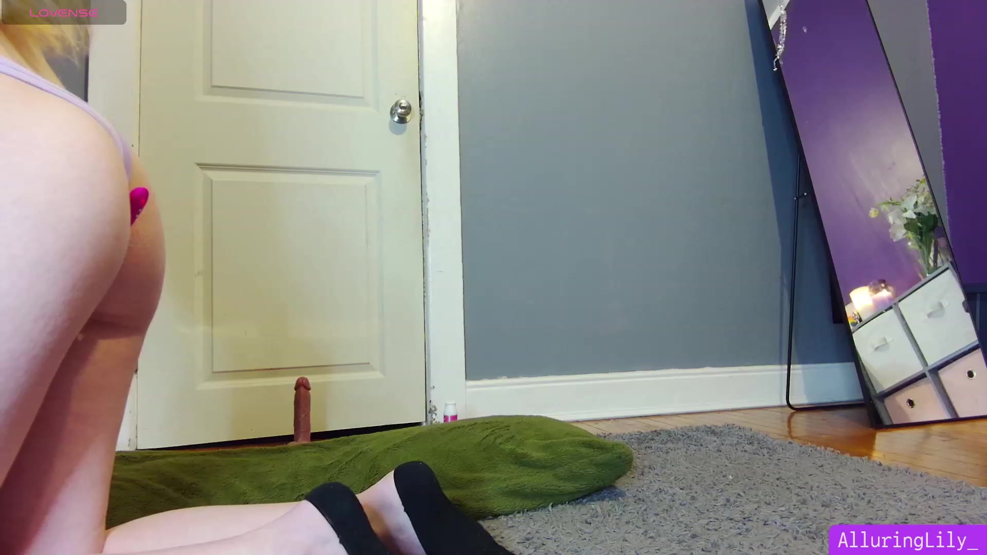 Gallery image thumbnail from AlluringLily_'s myfreecams stream on, 01/08/2024, 04:02 image 16 of 20