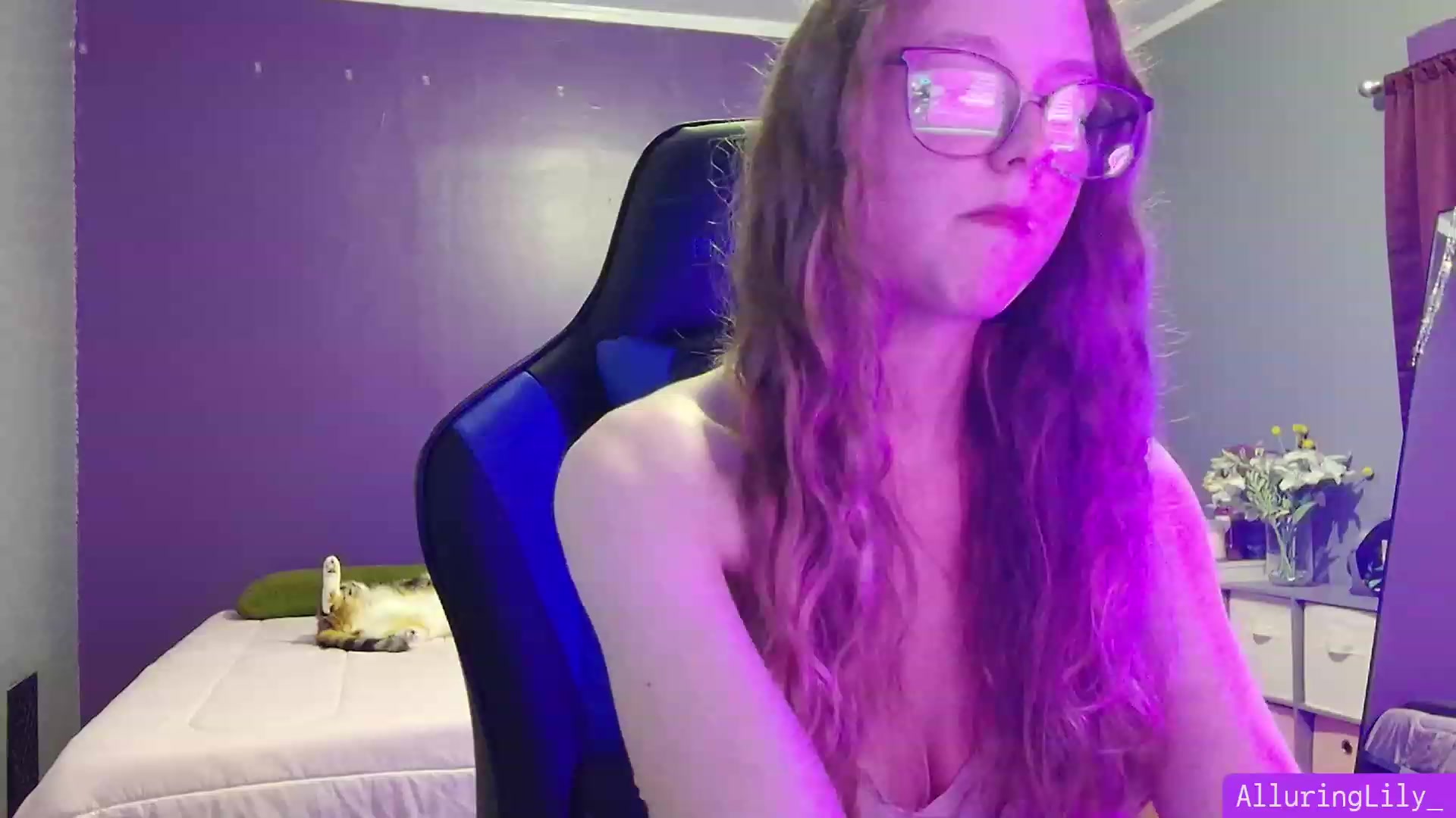 Gallery image thumbnail from AlluringLily_'s myfreecams stream on, 02/26/2024, 03:55 image 1 of 20