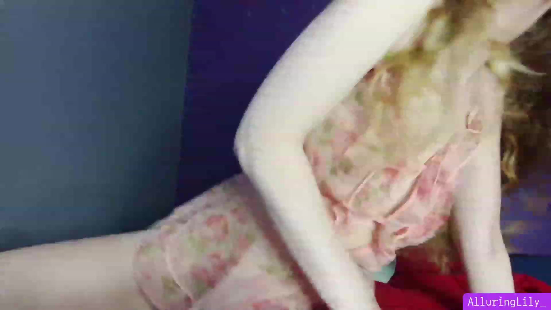 Gallery image thumbnail from AlluringLily_'s myfreecams stream on, 03/09/2024, 03:54 image 2 of 20