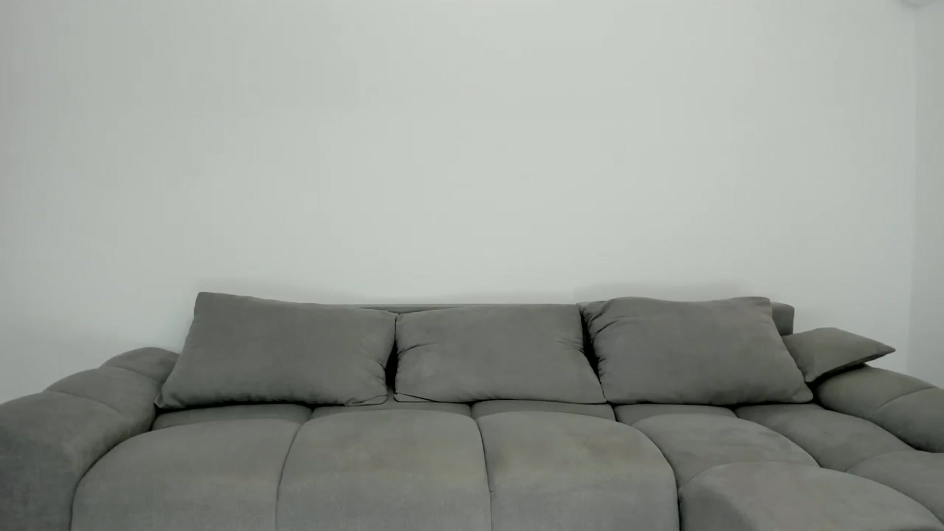 Gallery image thumbnail from Ally1111's myfreecams stream on, 05/19/2024, 21:34 image 6 of 20