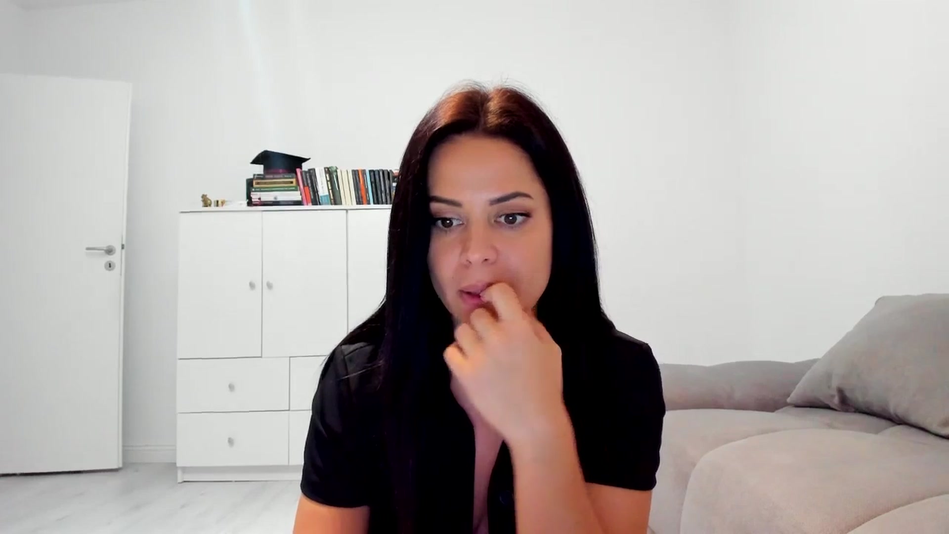 Gallery image thumbnail from Ally1111's myfreecams stream on, 04/22/2025, 21:01 image 20 of 20
