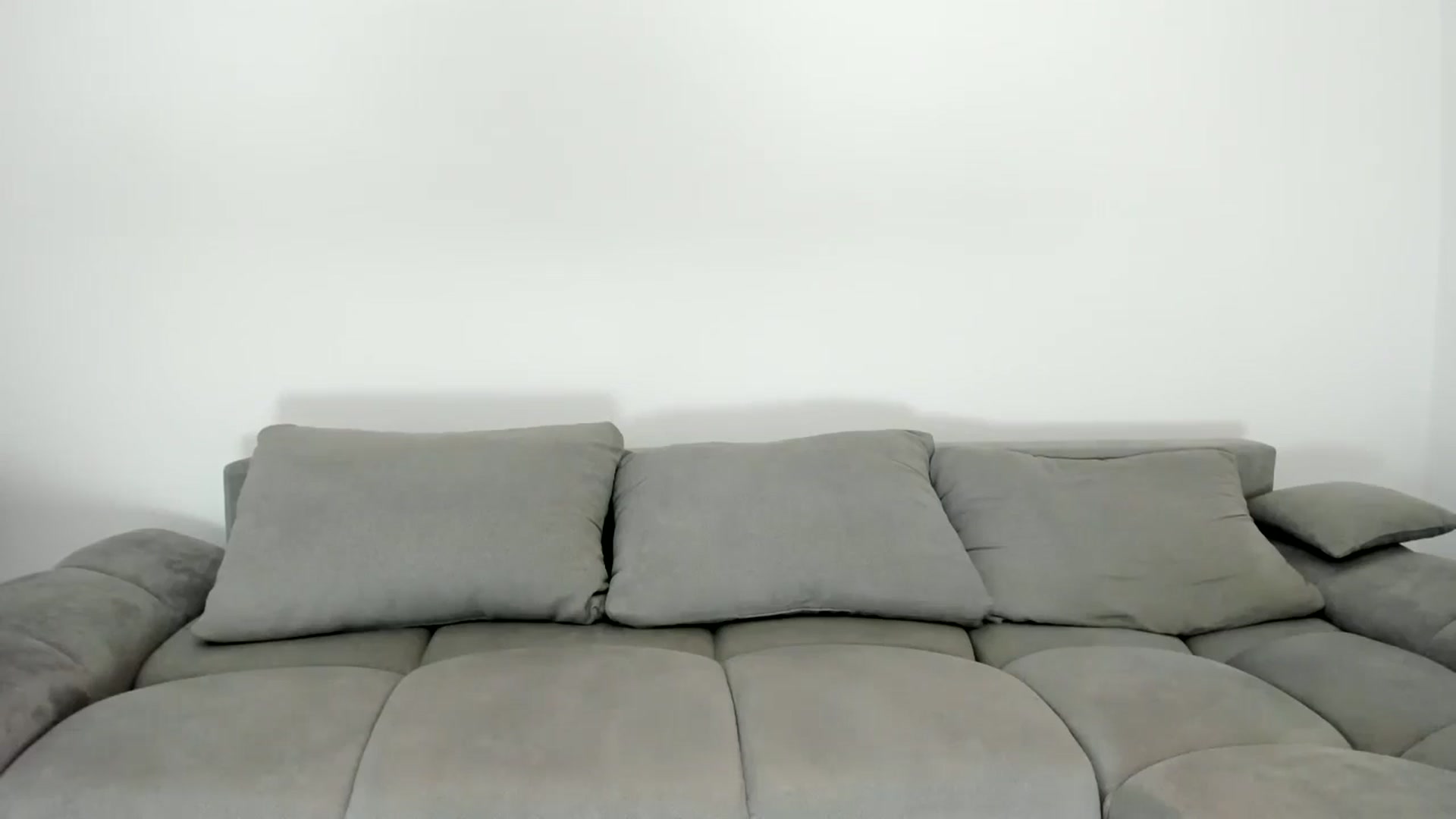 Gallery image thumbnail from Ally1111's myfreecams stream on, 08/25/2025, 21:39 image 12 of 20