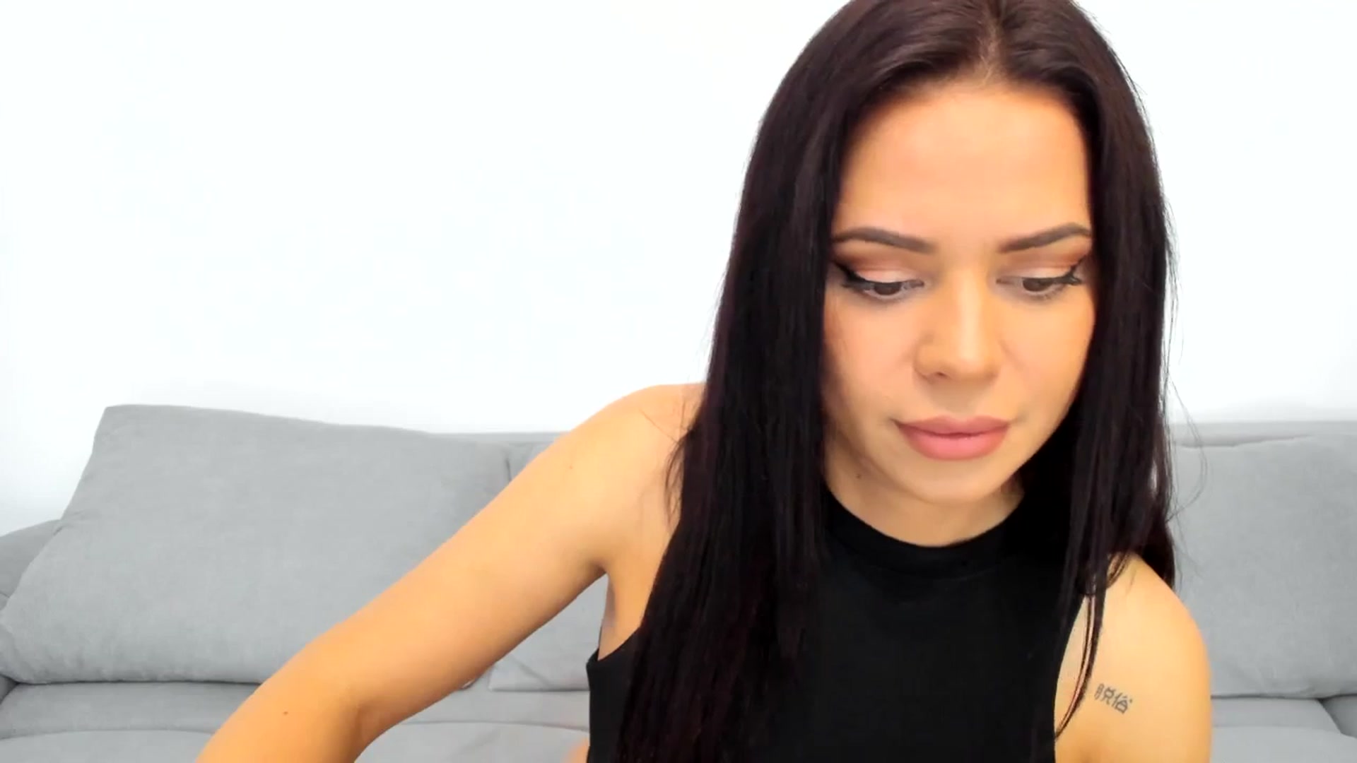 Gallery image thumbnail from AllyA111's myfreecams stream on, 10/06/2023, 21:36 image 11 of 20