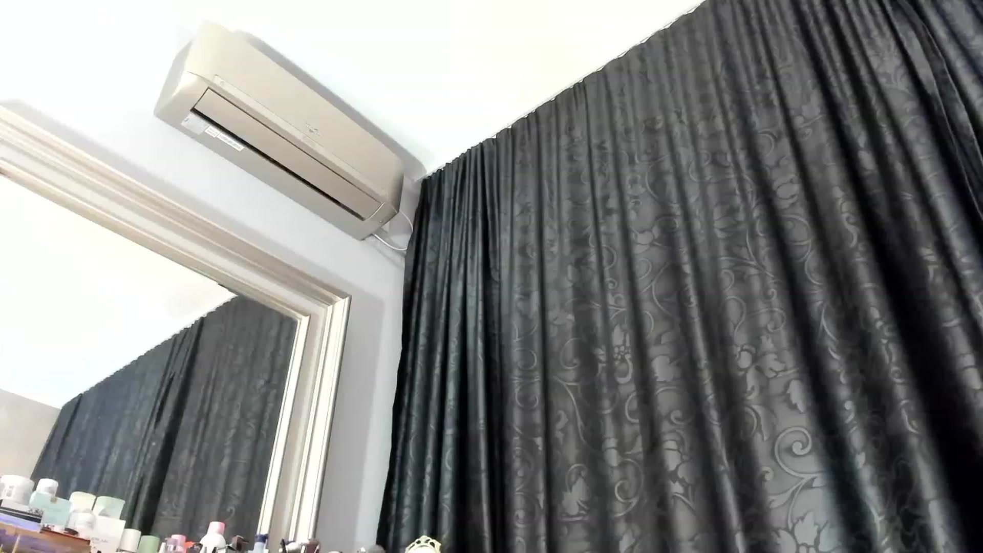 Gallery image thumbnail from AllyPinkLips's myfreecams stream on, 01/29/2023, 02:29 image 15 of 20