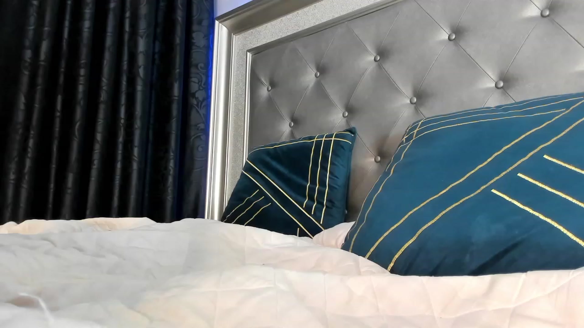 Gallery image thumbnail from AllyPinkLips's myfreecams stream on, 02/05/2023, 24:17 image 1 of 20