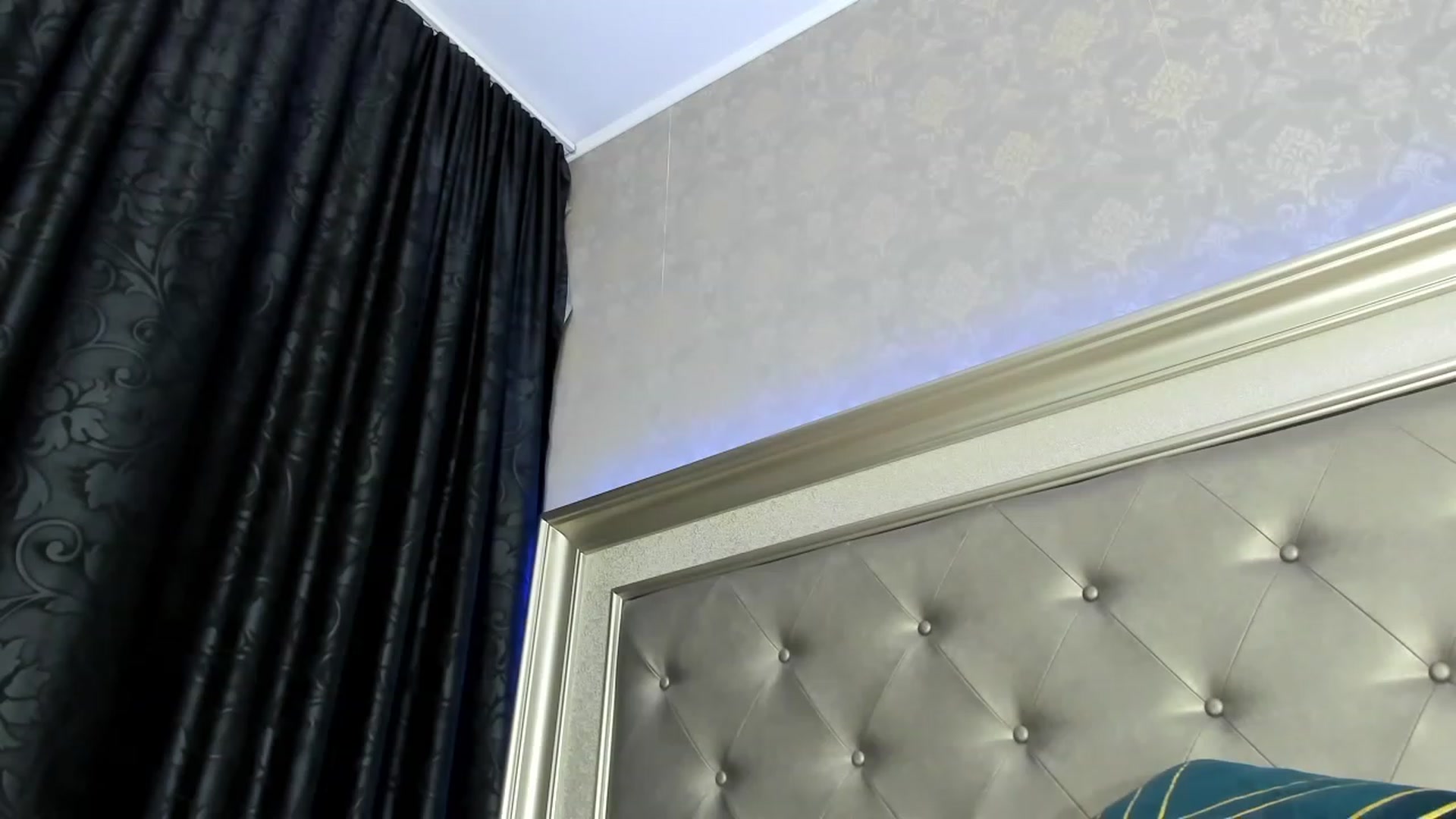 Gallery image thumbnail from AllyPinkLips's myfreecams stream on, 03/30/2023, 01:06 image 19 of 20
