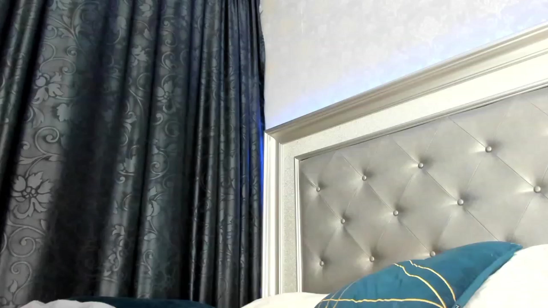 Gallery image thumbnail from AllyPinkLips's myfreecams stream on, 08/12/2023, 03:08 image 7 of 20
