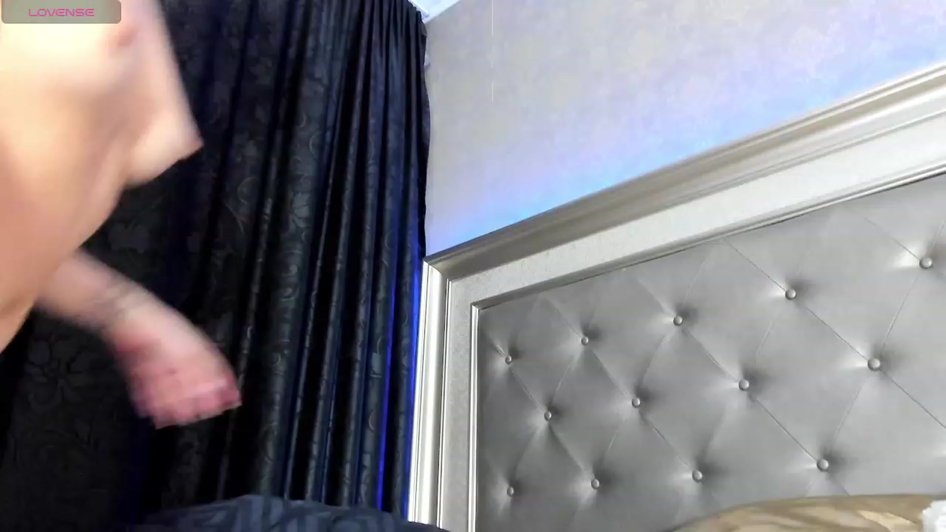Gallery image thumbnail from AllyPinkLips's myfreecams stream on, 12/11/2023, 03:01 image 11 of 20