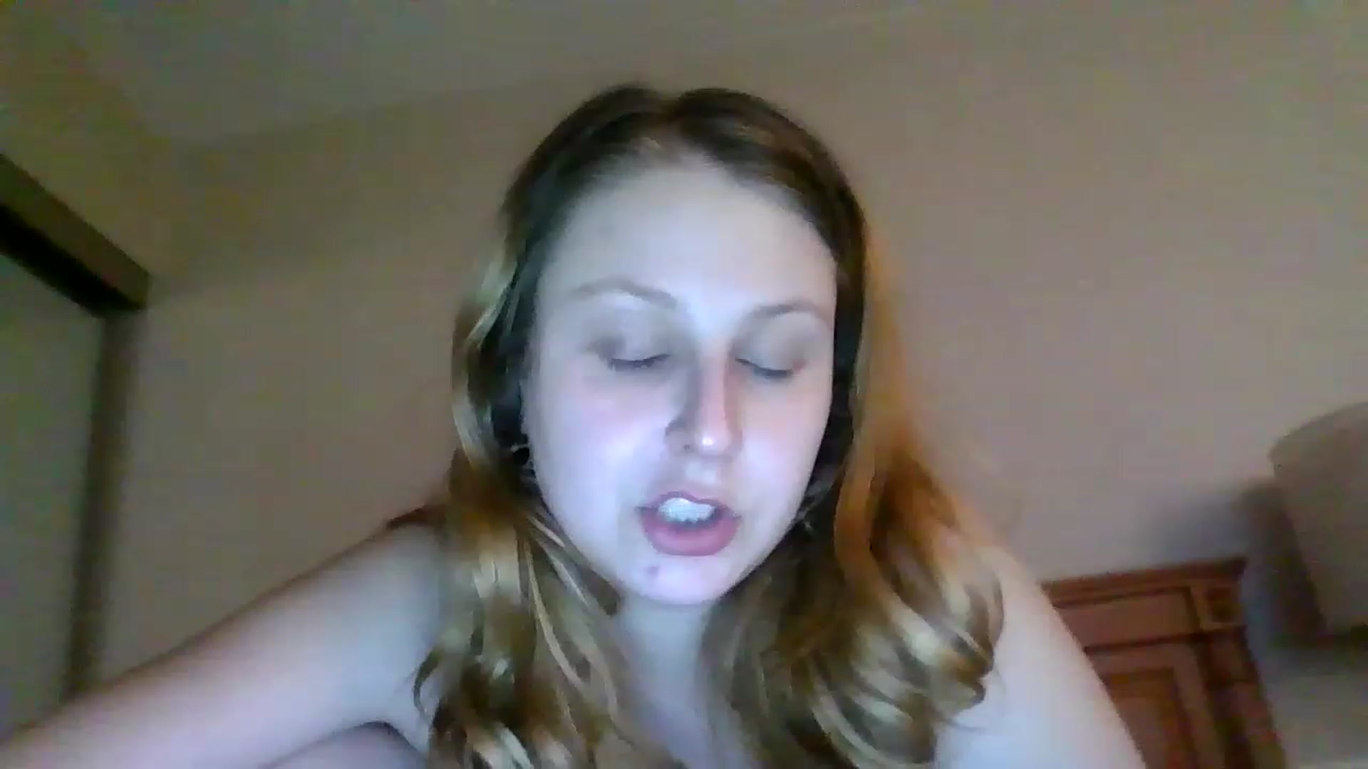 Gallery image thumbnail from Allyannbbyboo's myfreecams stream on, 01/01/2023, 13:49 image 7 of 20