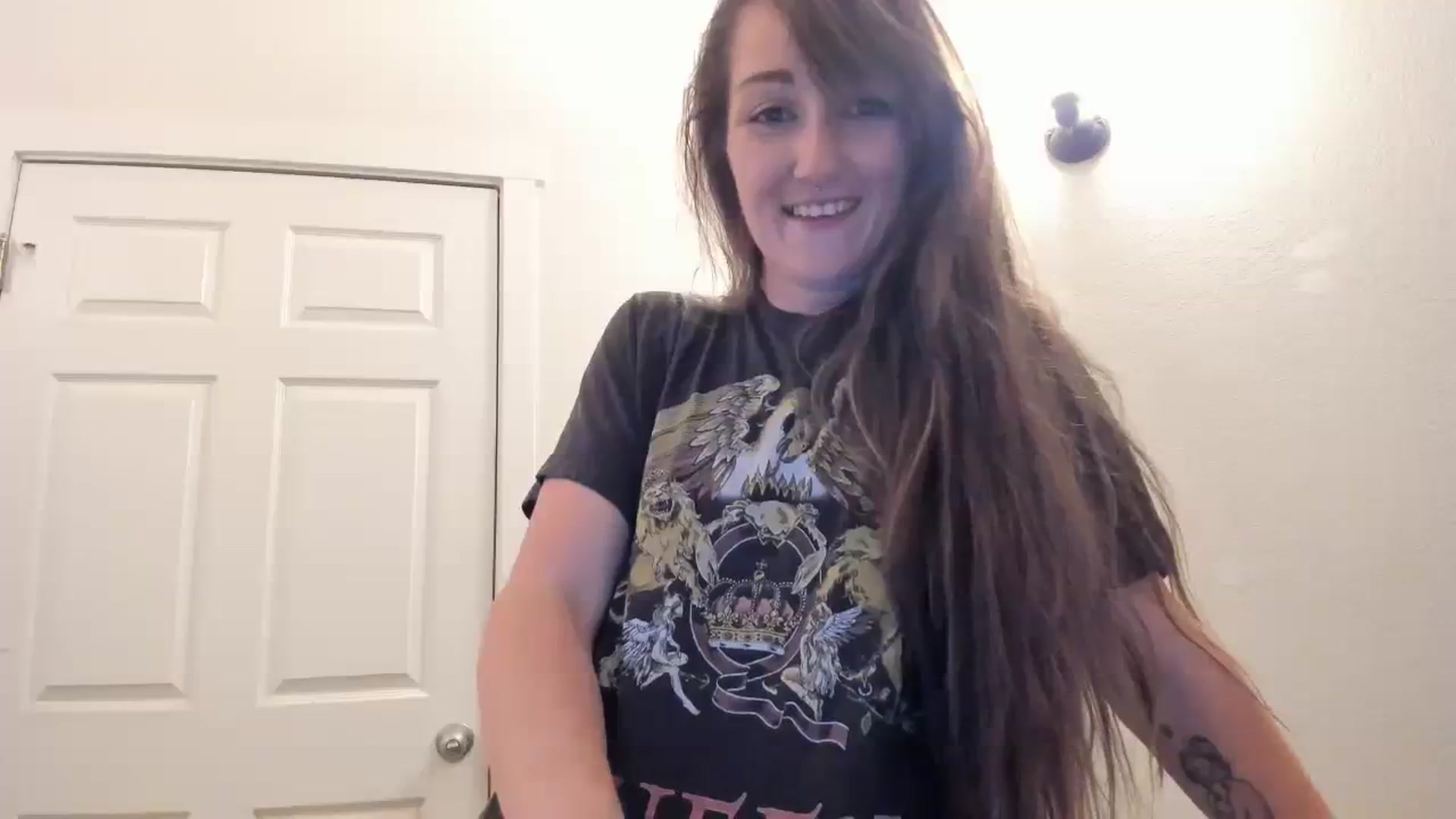 Gallery image thumbnail from Allybaby132's myfreecams stream on, 08/07/2023, 07:24 image 3 of 20