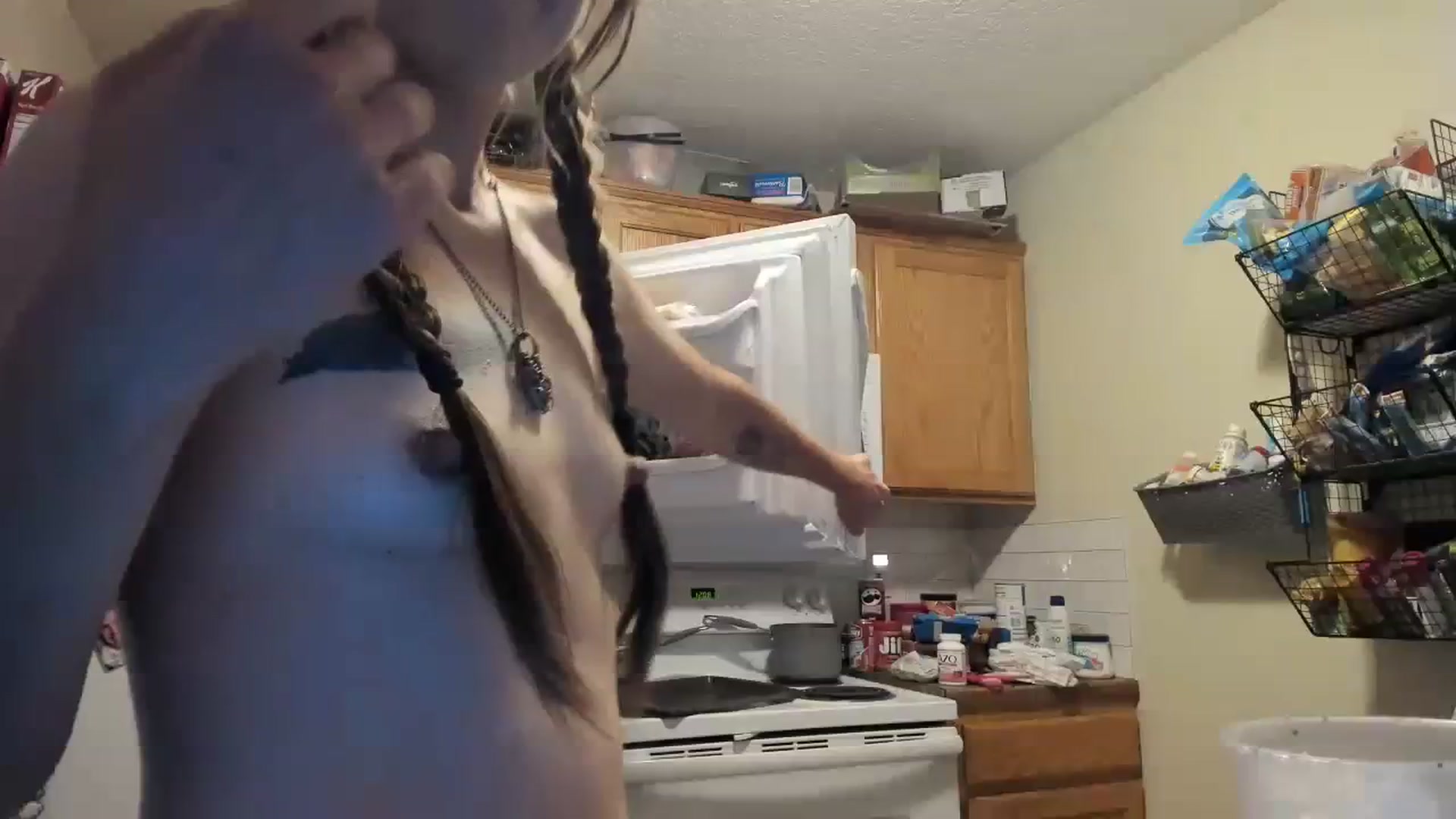 Gallery image thumbnail from Allybaby132's myfreecams stream on, 08/21/2023, 20:33 image 1 of 20