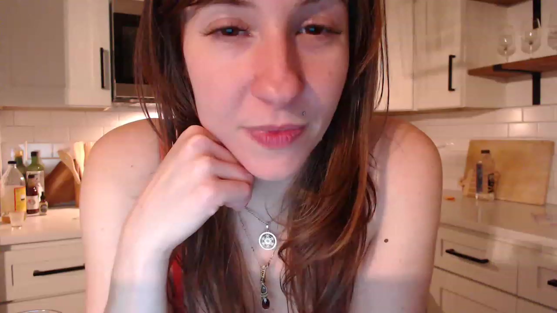 Gallery image thumbnail from AllysaAmour's myfreecams stream on, 12/19/2022, 05:46 image 14 of 20