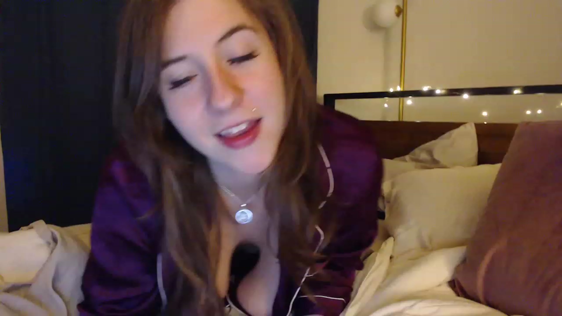 Gallery image thumbnail from AllysaAmour's myfreecams stream on, 01/29/2023, 07:47 image 1 of 20