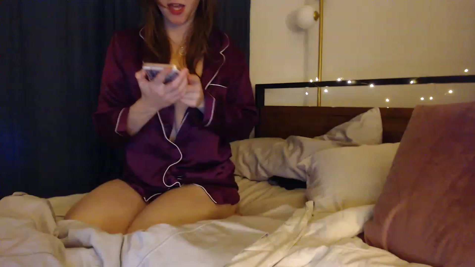 Gallery image thumbnail from AllysaAmour's myfreecams stream on, 01/29/2023, 07:47 image 4 of 20