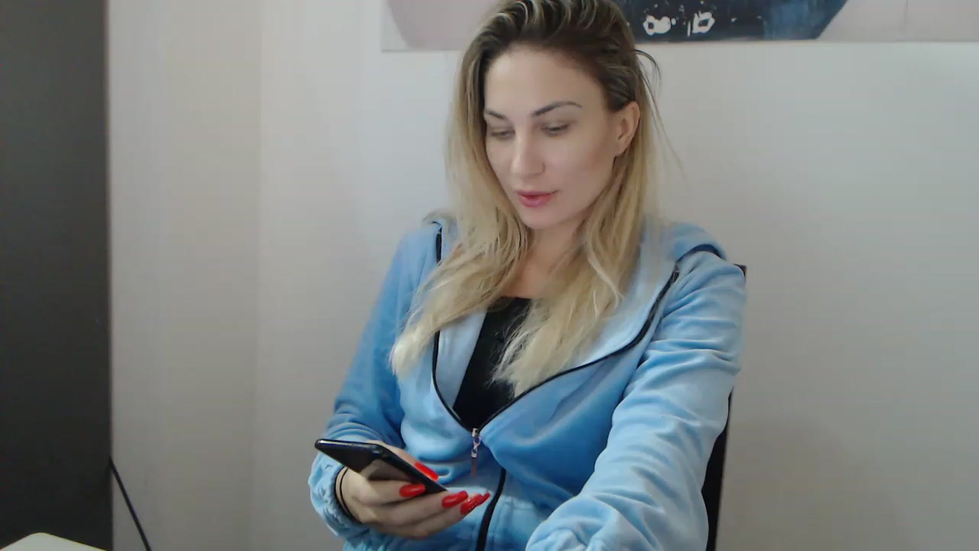 Gallery image thumbnail from AllysaHot's myfreecams stream on, 12/19/2022, 12:59 image 7 of 20