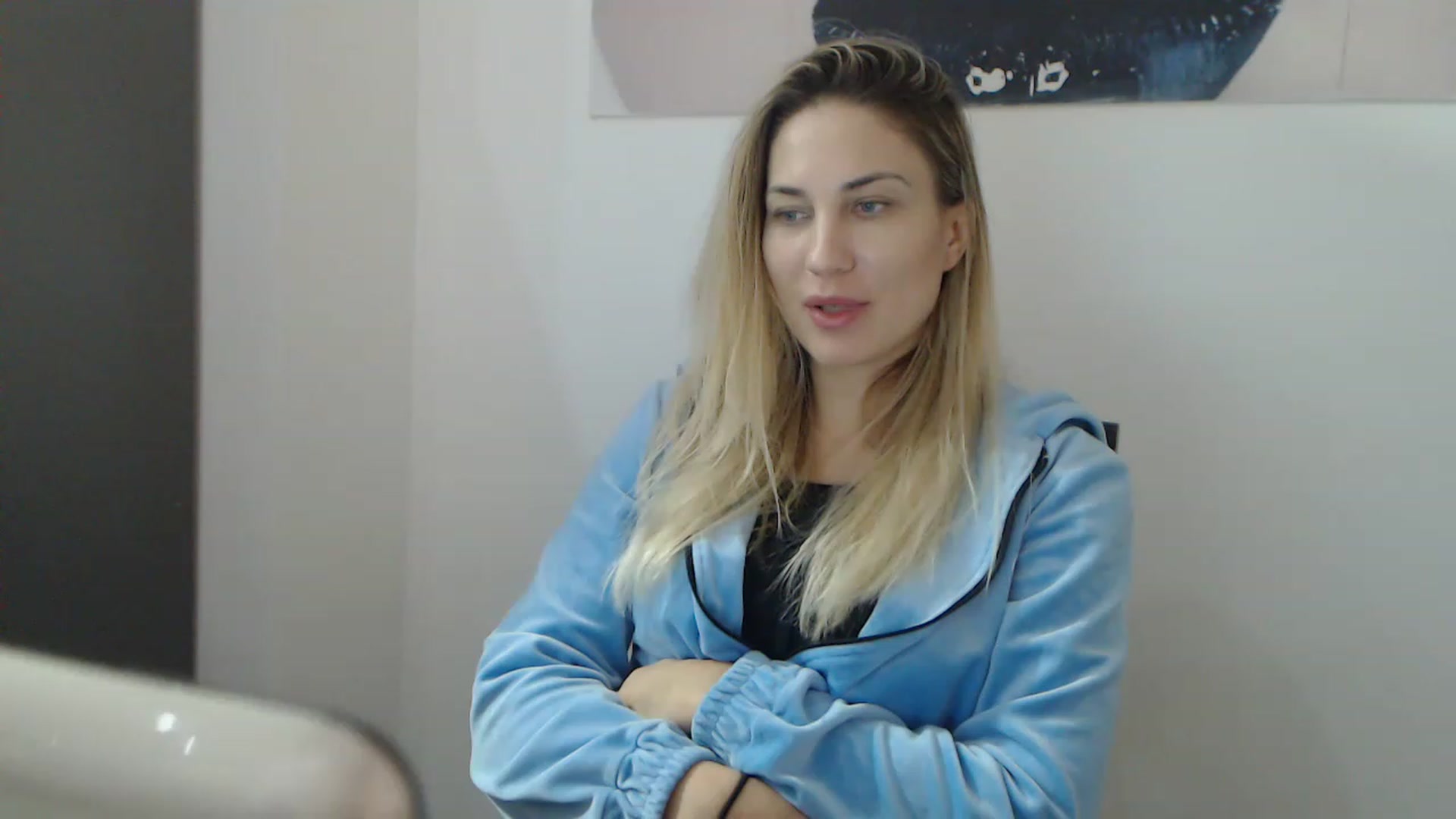 Gallery image thumbnail from AllysaHot's myfreecams stream on, 12/19/2022, 12:59 image 17 of 20