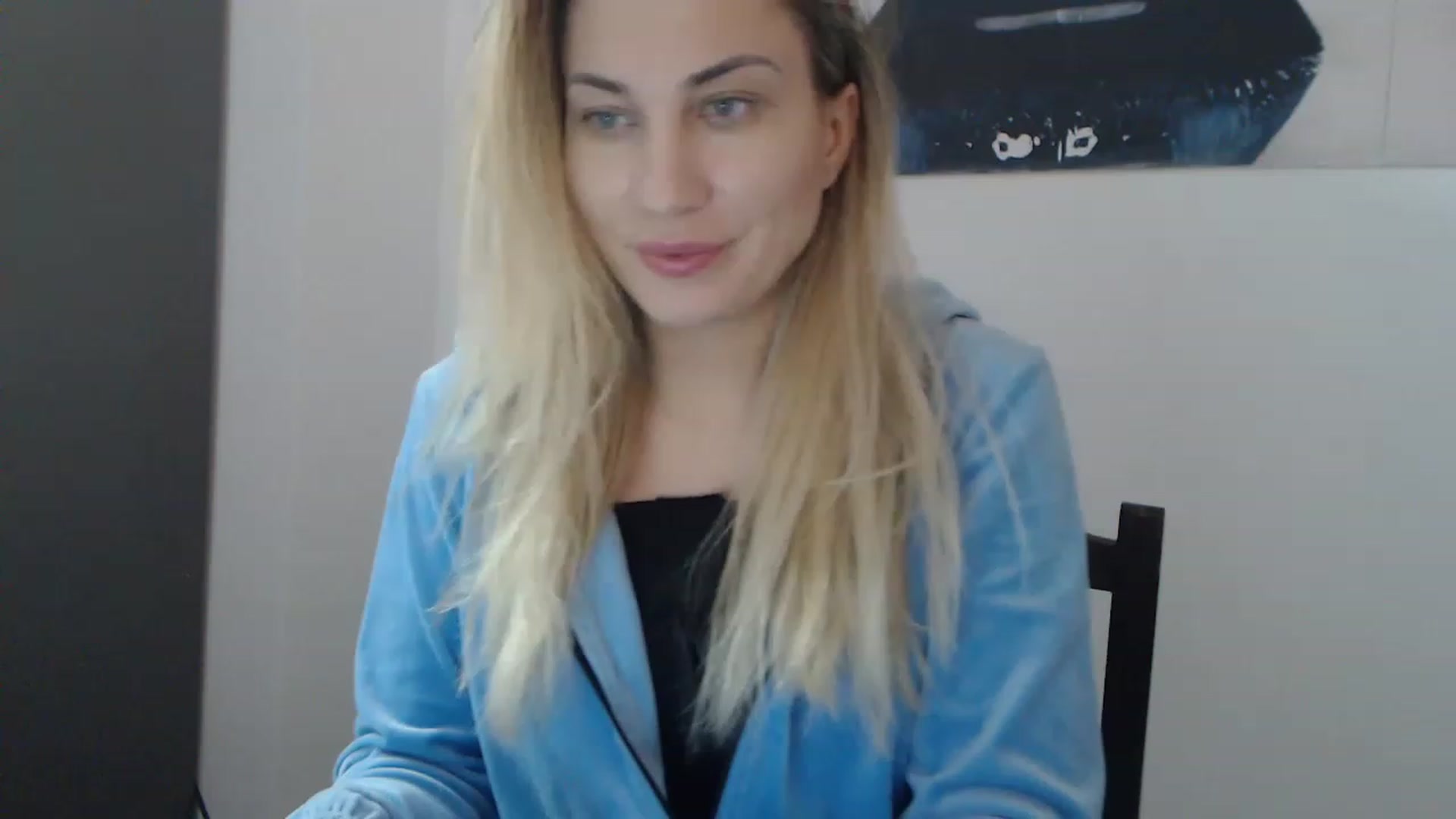 Gallery image thumbnail from AllysaHot's myfreecams stream on, 12/19/2022, 12:59 image 3 of 20