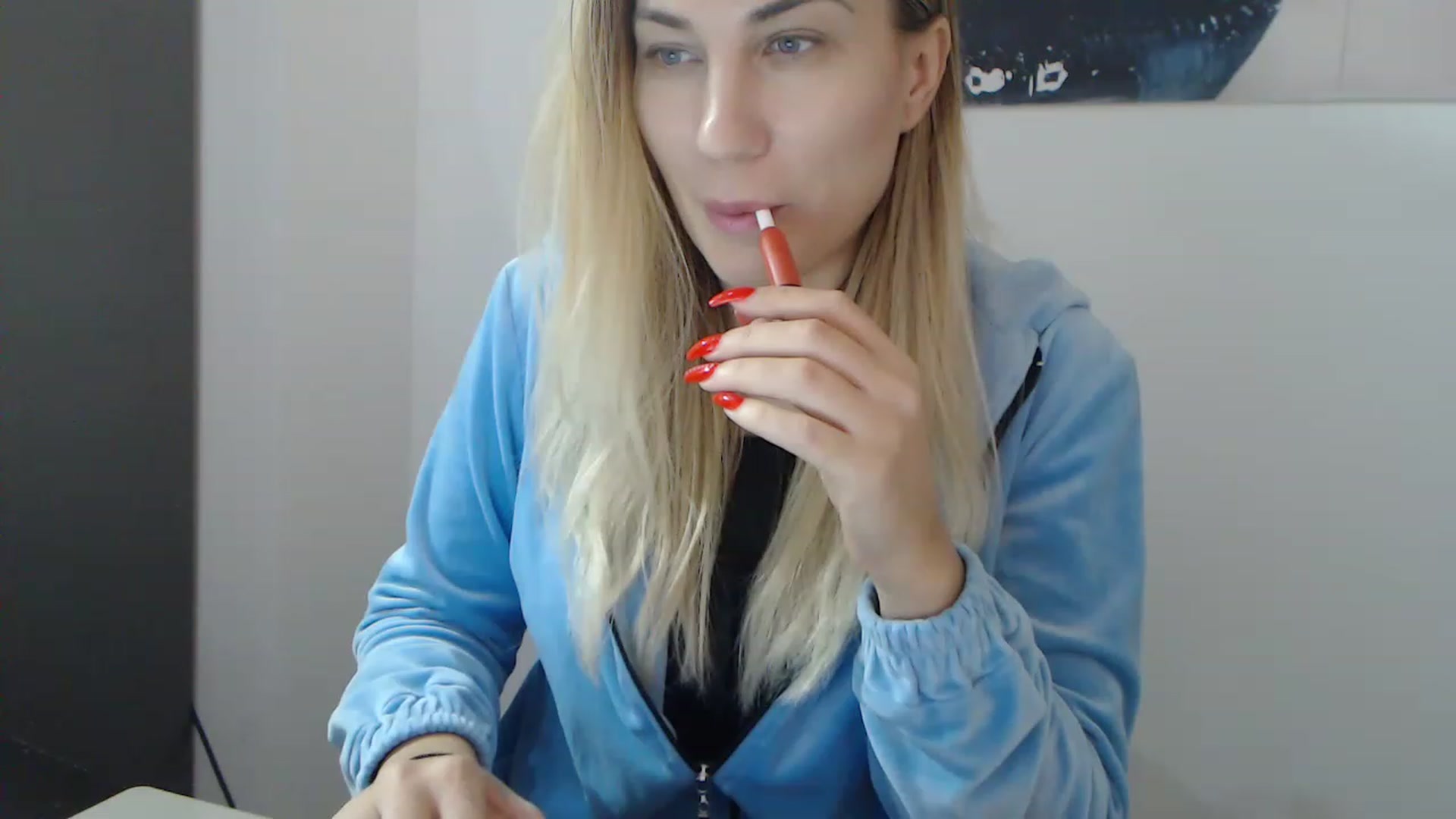 Gallery image thumbnail from AllysaHot's myfreecams stream on, 12/19/2022, 12:59 image 19 of 20