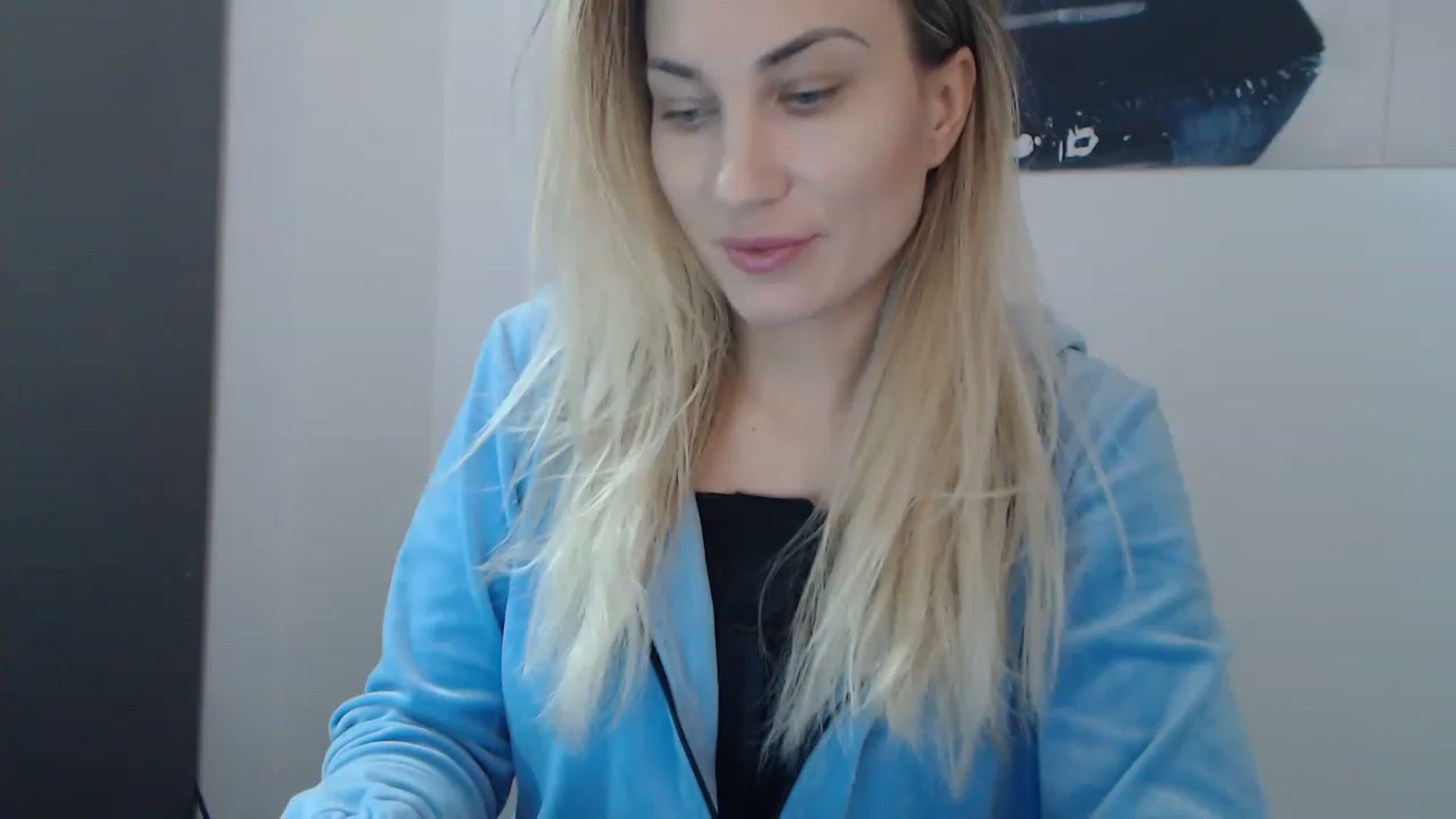 Gallery image thumbnail from AllysaHot's myfreecams stream on, 12/19/2022, 12:59 image 2 of 20