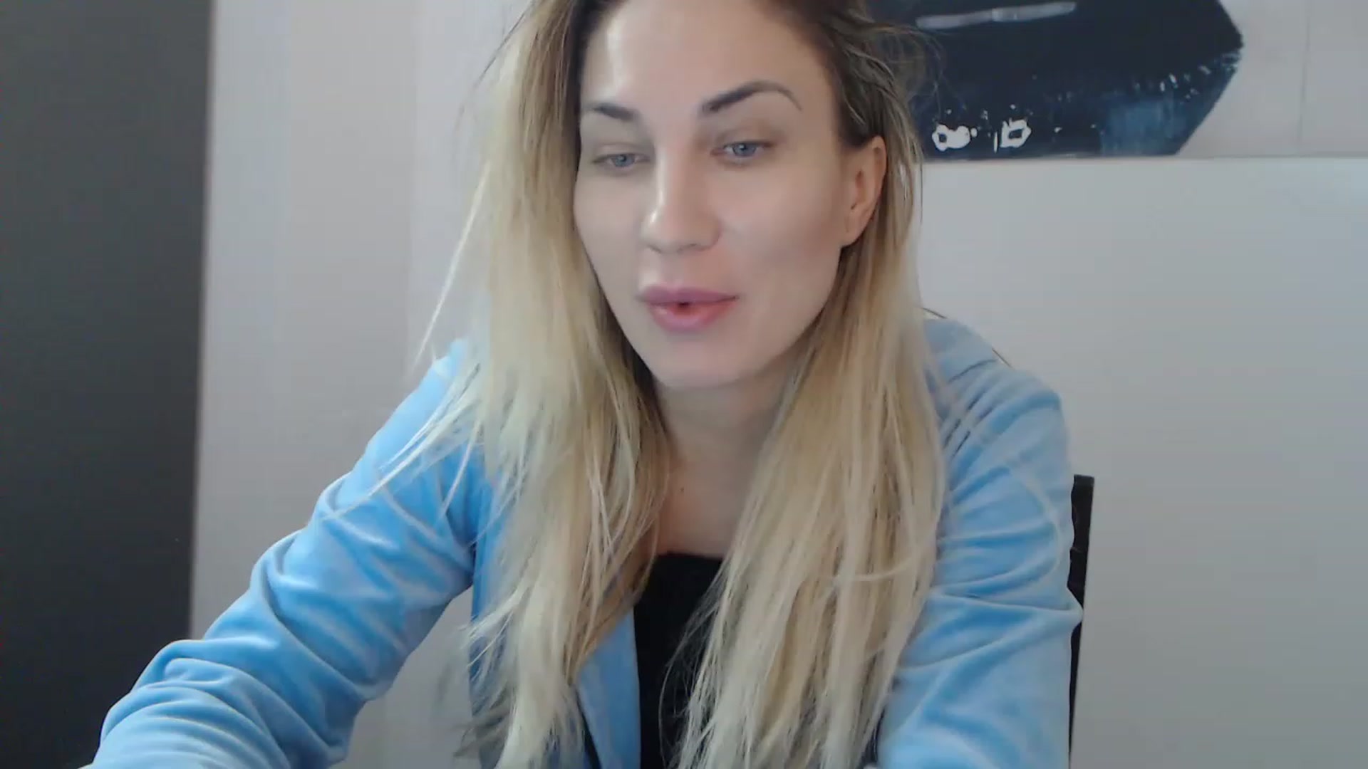 Gallery image thumbnail from AllysaHot's myfreecams stream on, 12/19/2022, 12:59 image 1 of 20