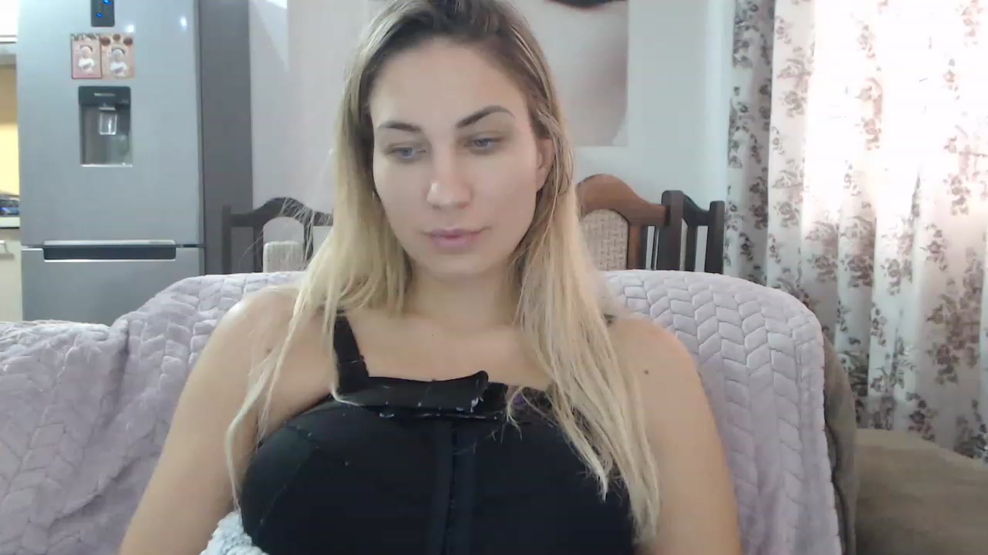 Gallery image thumbnail from AllysaHot's myfreecams stream on, 01/05/2023, 11:45 image 1 of 20