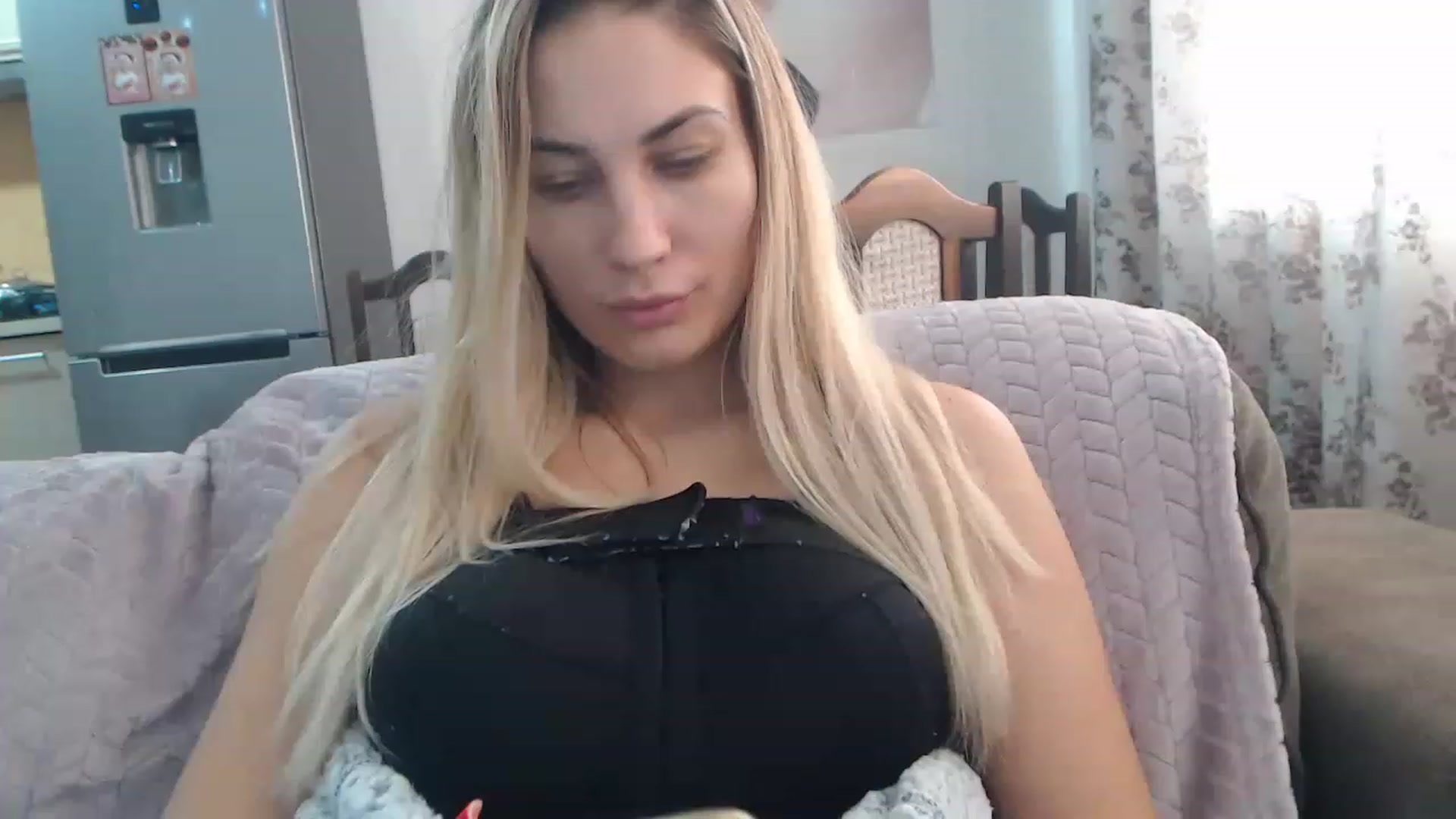 Gallery image thumbnail from AllysaHot's myfreecams stream on, 01/05/2023, 11:45 image 12 of 20