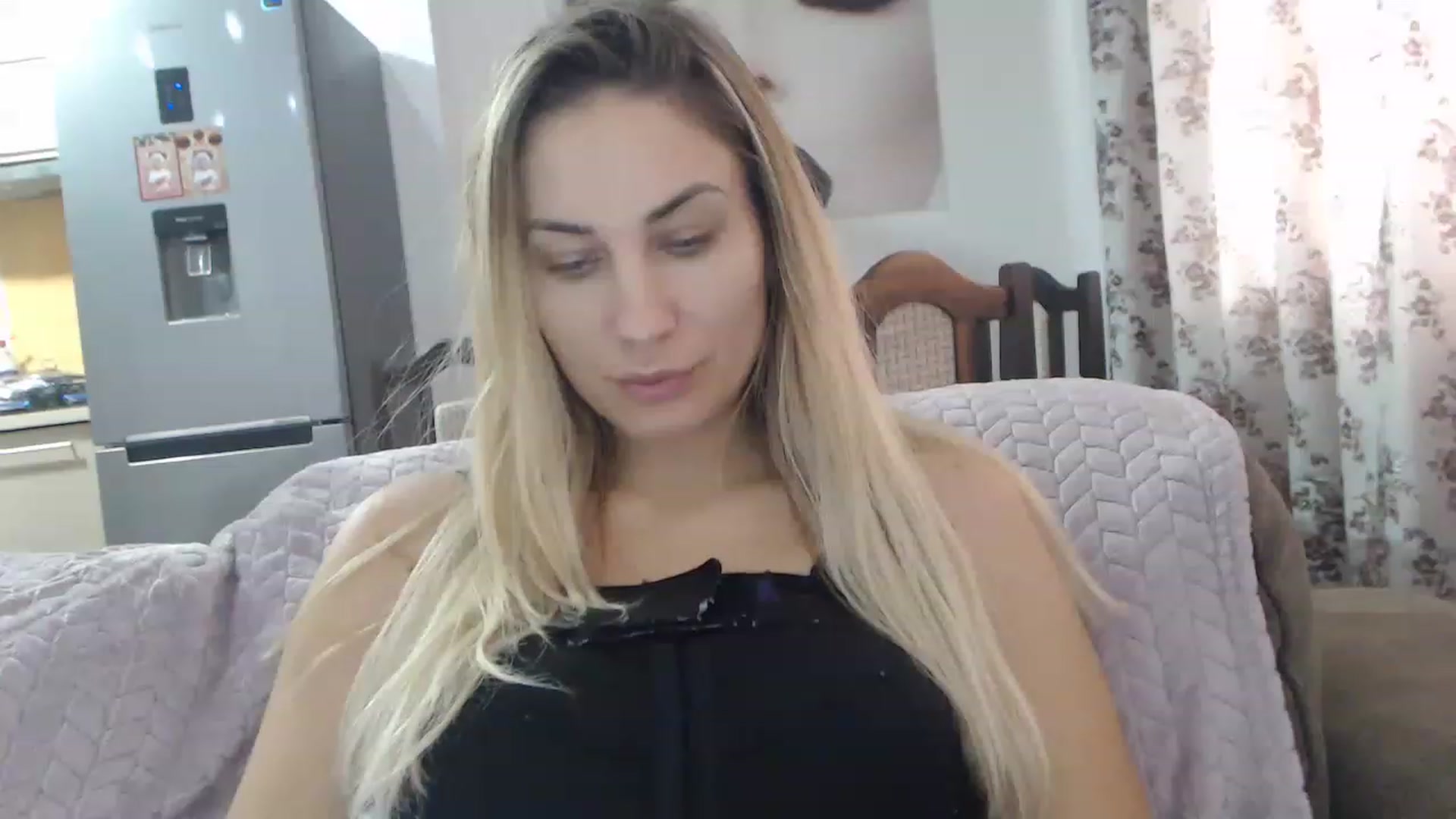 Gallery image thumbnail from AllysaHot's myfreecams stream on, 01/05/2023, 11:45 image 4 of 20