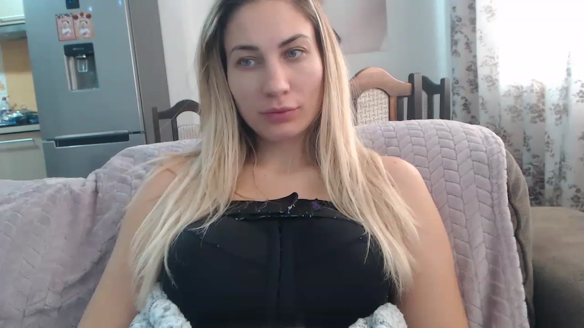 Gallery image thumbnail from AllysaHot's myfreecams stream on, 01/05/2023, 11:45 image 19 of 20