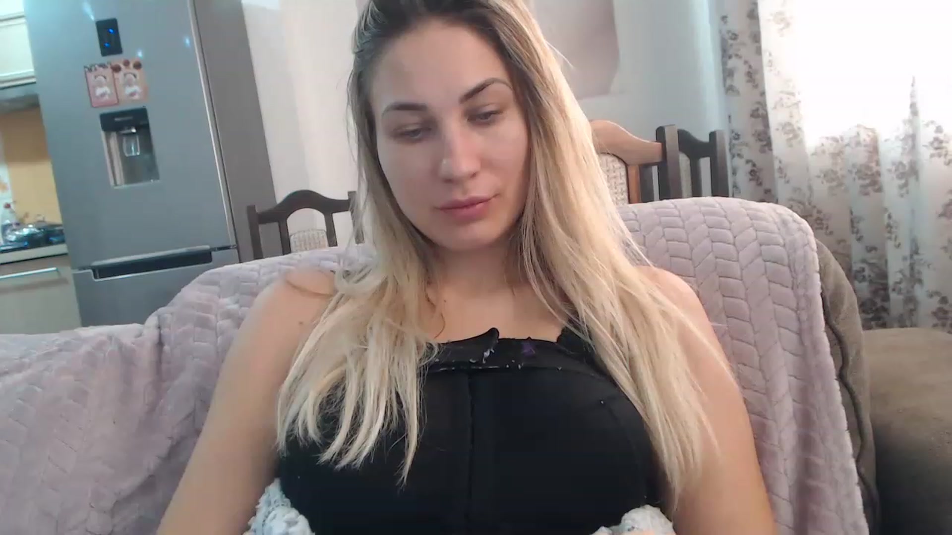 Gallery image thumbnail from AllysaHot's myfreecams stream on, 01/05/2023, 12:52 image 2 of 20