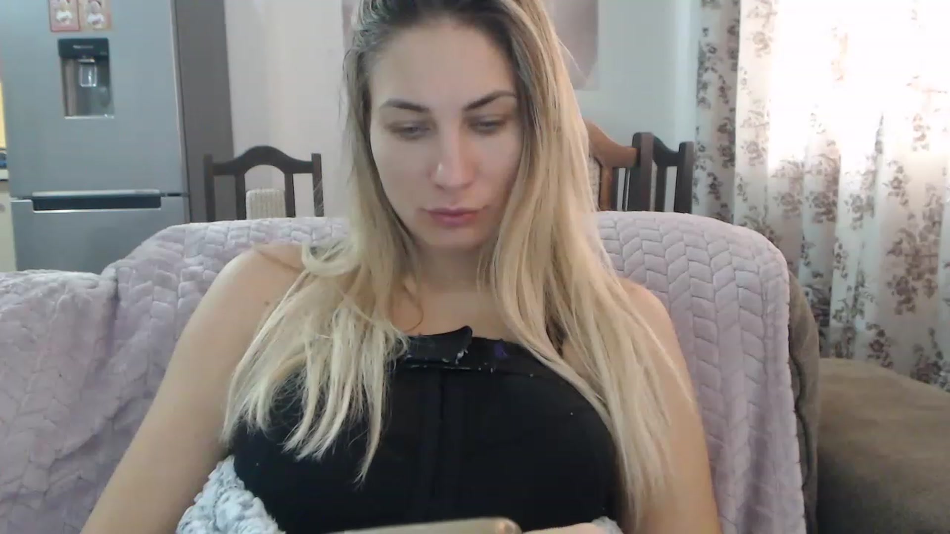Gallery image thumbnail from AllysaHot's myfreecams stream on, 01/05/2023, 12:52 image 4 of 20